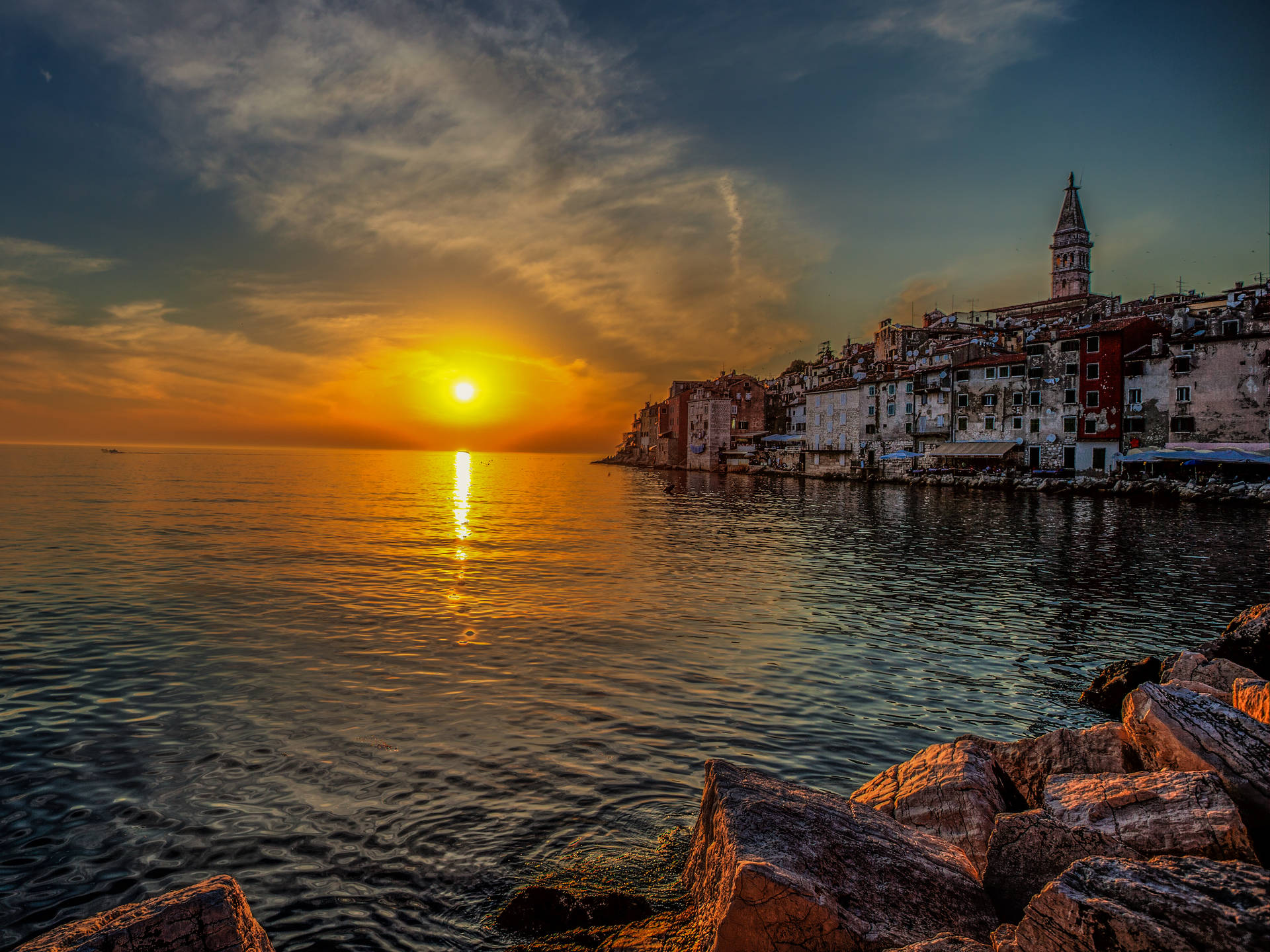 Download Croatia Sunset View Wallpaper