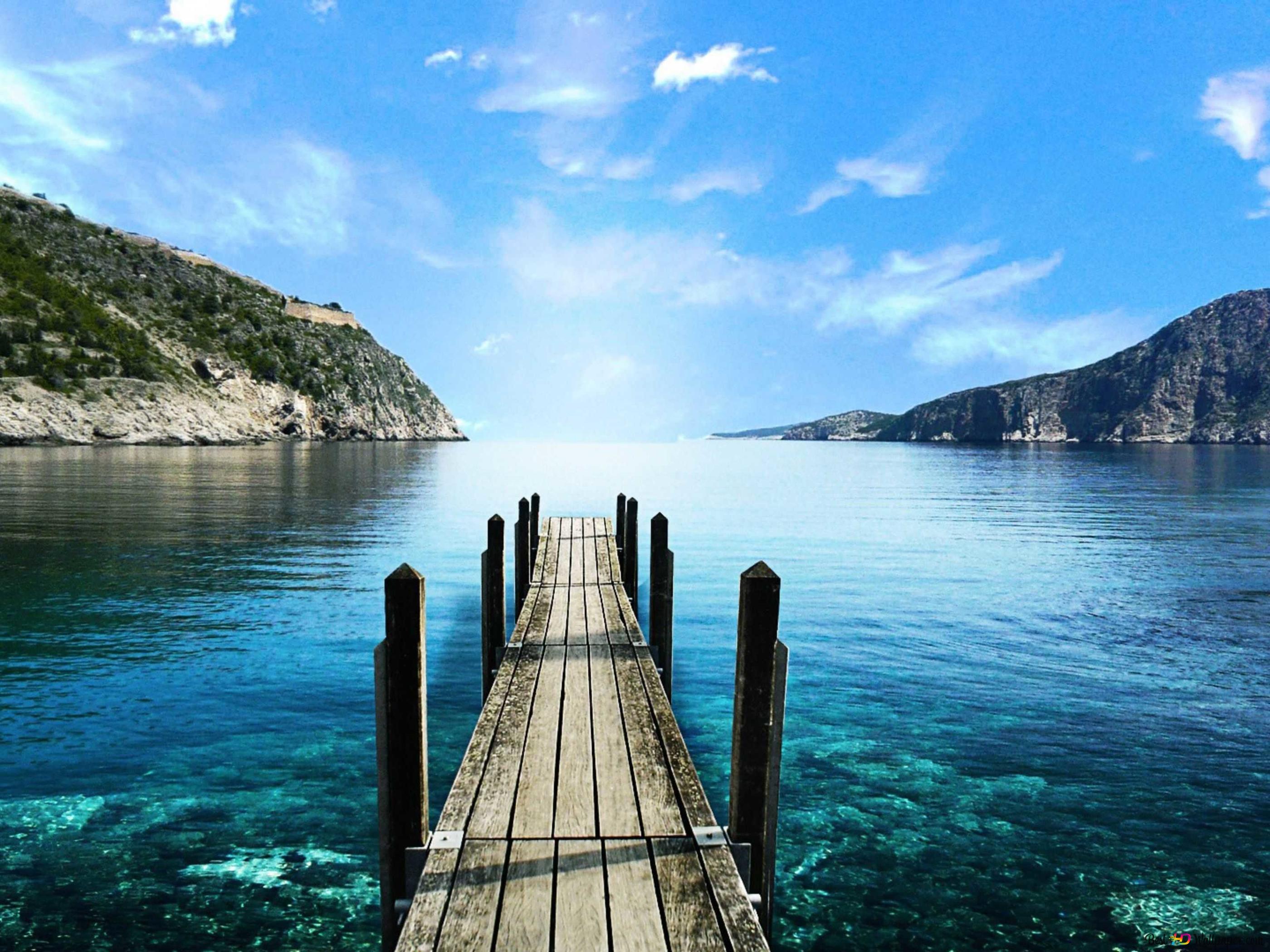 Fascinating Blue Water 4K wallpaper download