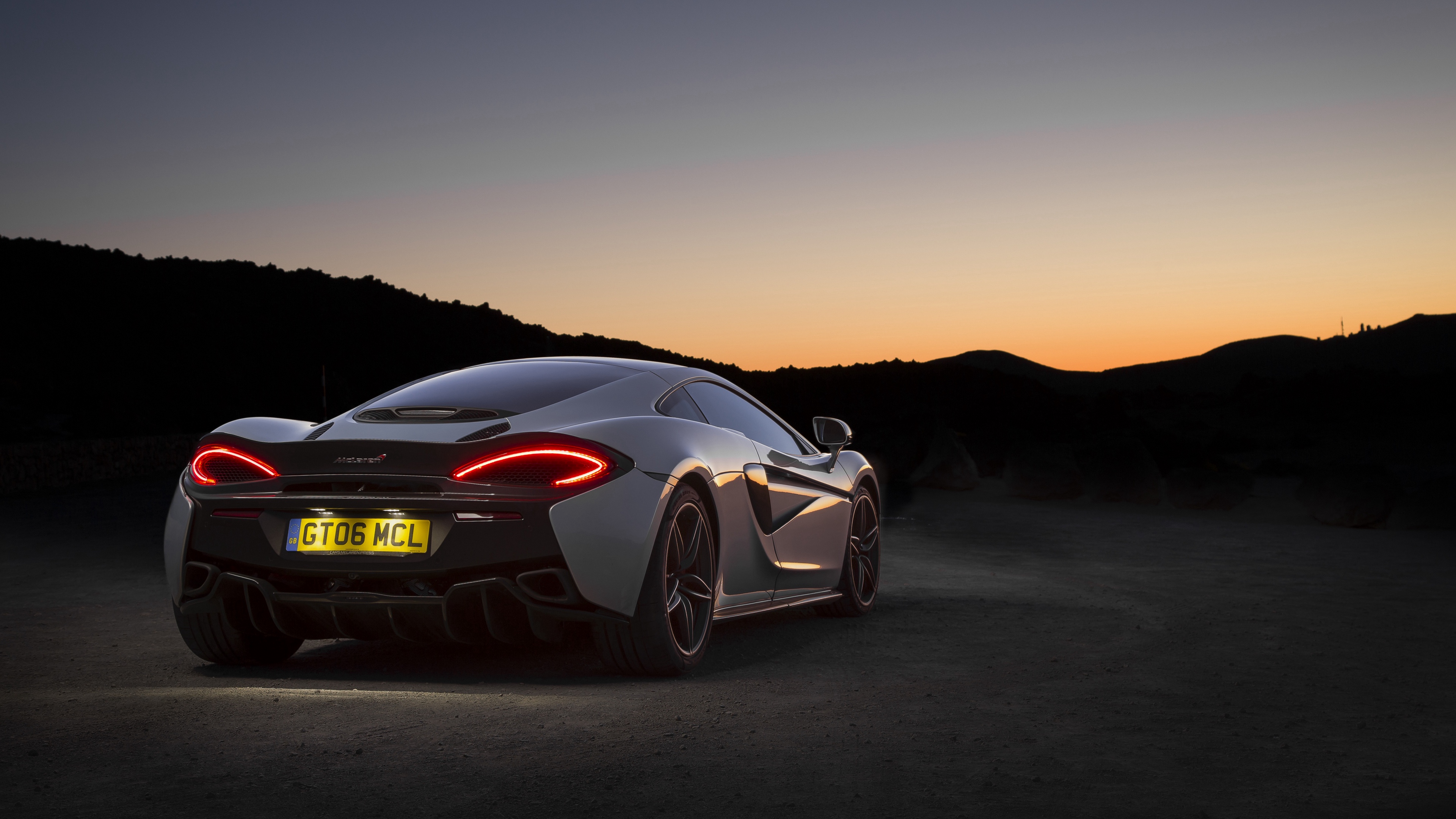 Wallpaper 4k mclaren 570gt, sports car, supercar, night 4k Wallpaper