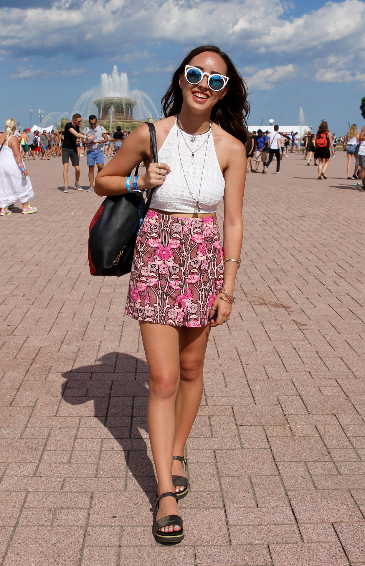 Download Lollapalooza Summer Outfit Wallpaper