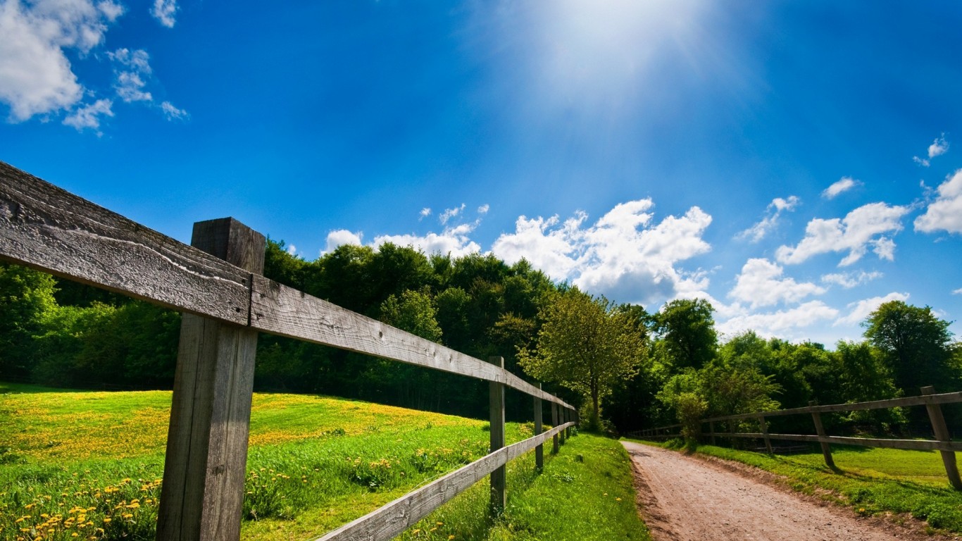 Country Summer HD Wallpaper 1366x768