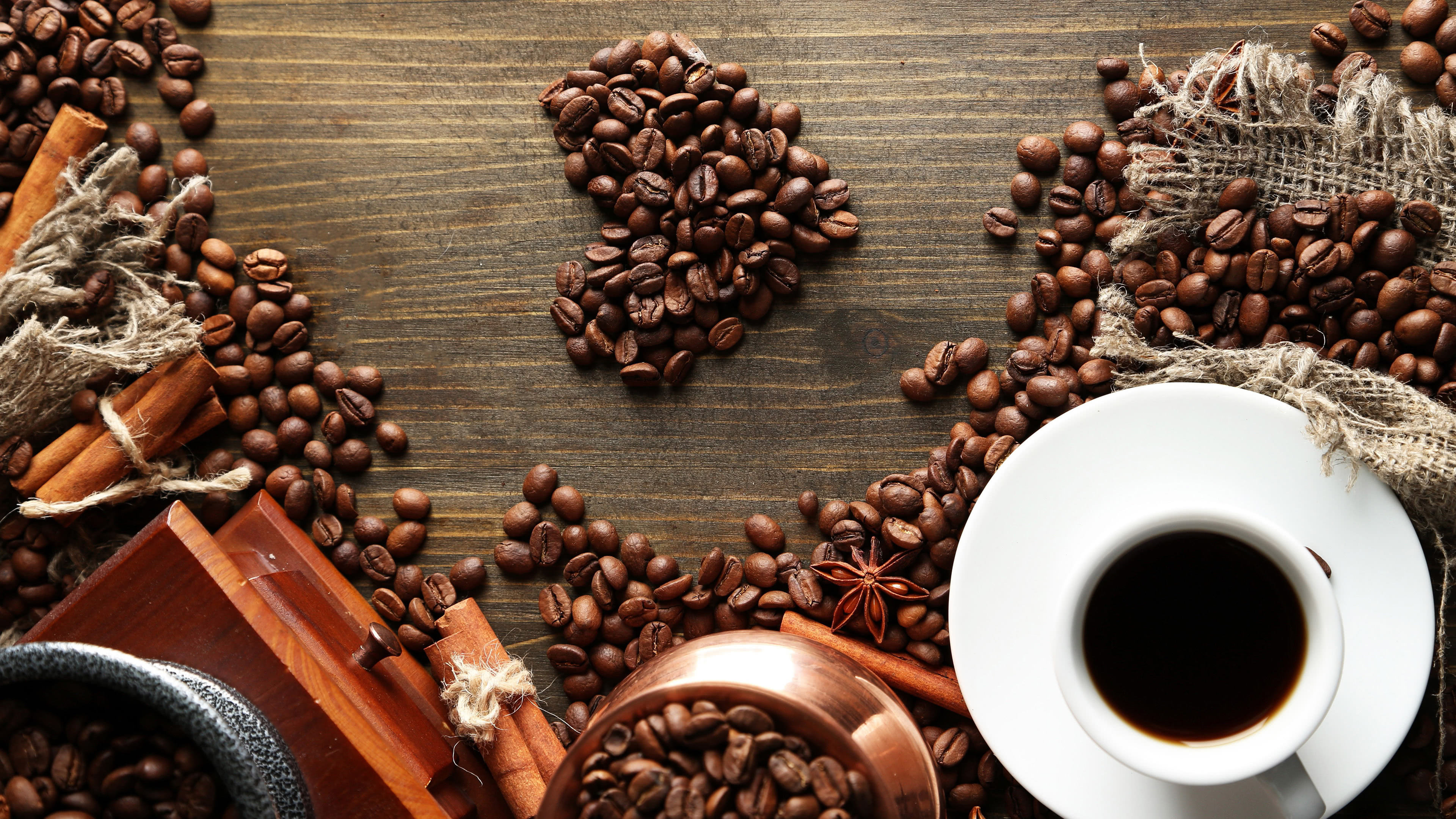 Coffee Bean Heart UHD 4K Wallpaper