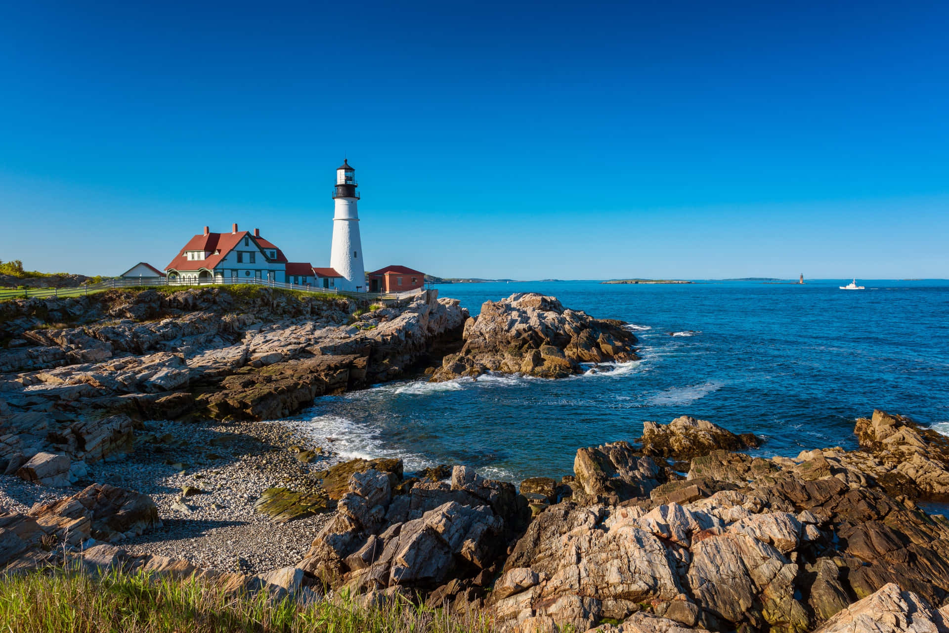 Download Lighthouse Beach New England Summer Wallpaper