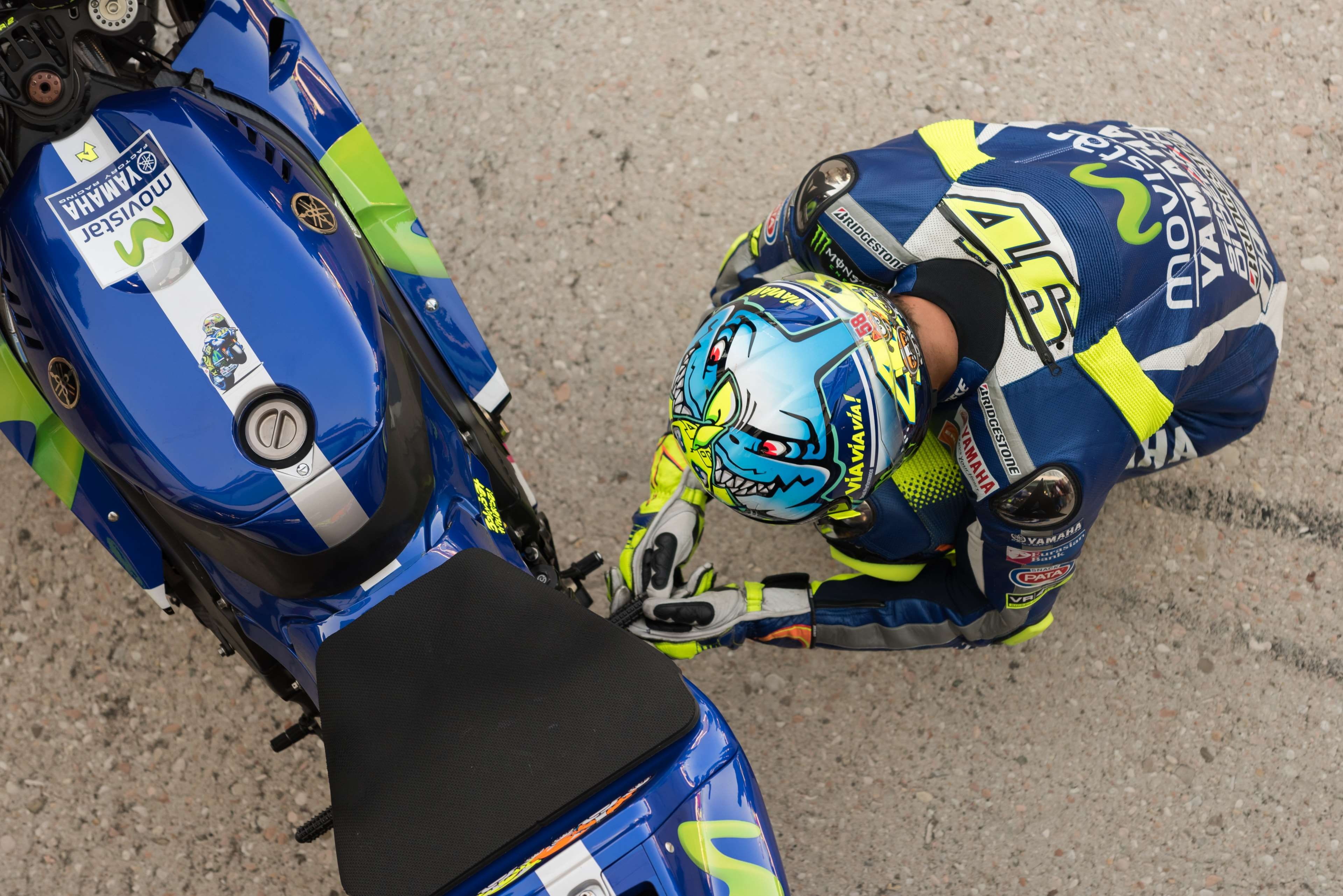 Wallpaper / motorcycle, security, valentino rossi, clothing, 4K, the doctor, field, childhood, one person, standing, child, motosport, made in italy, men, nature free download