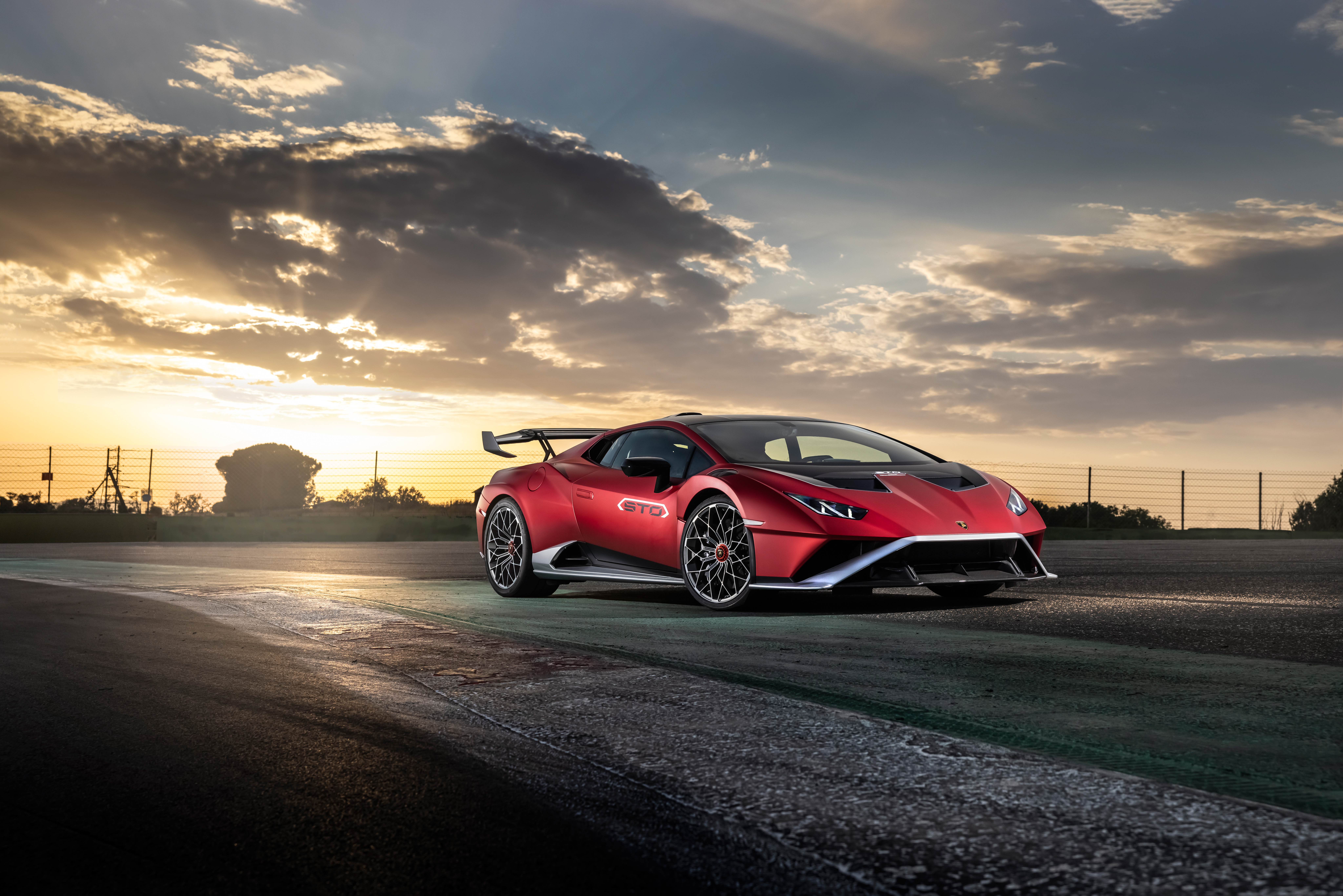 Lamborghini Huracán STO 8k Ultra HD, Supercar, Red Car Gallery HD Wallpaper