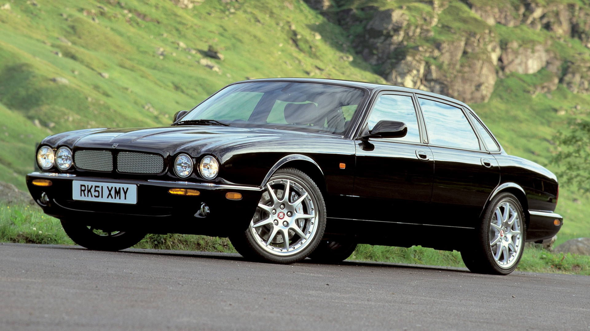 Jaguar XJR 100