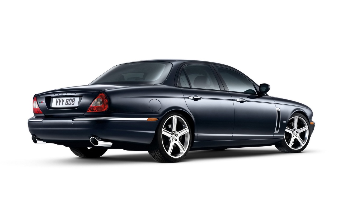 Jaguar XJR rear wallpaper. Jaguar XJR rear