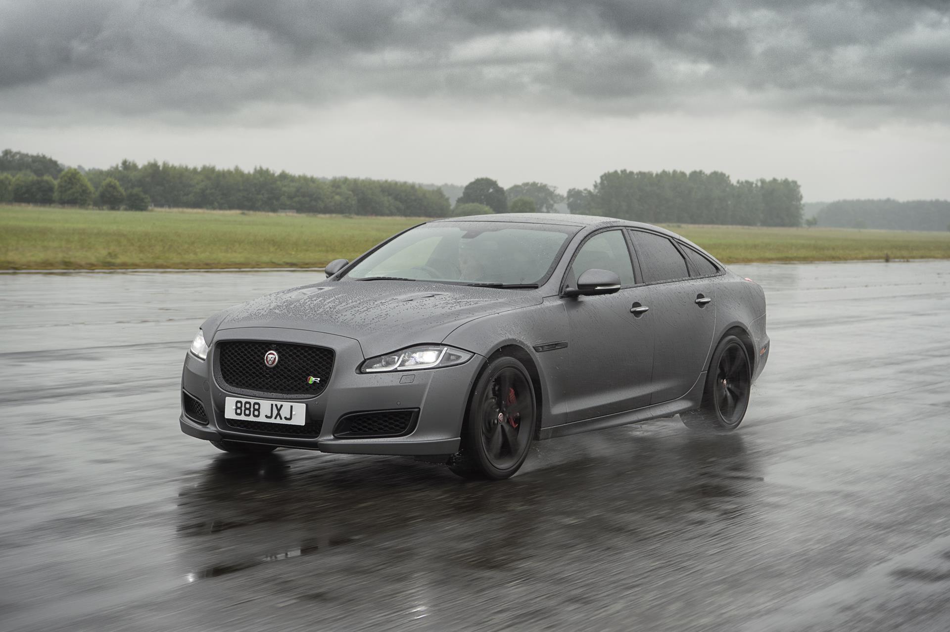 Jaguar XJ Wallpaper [HD]