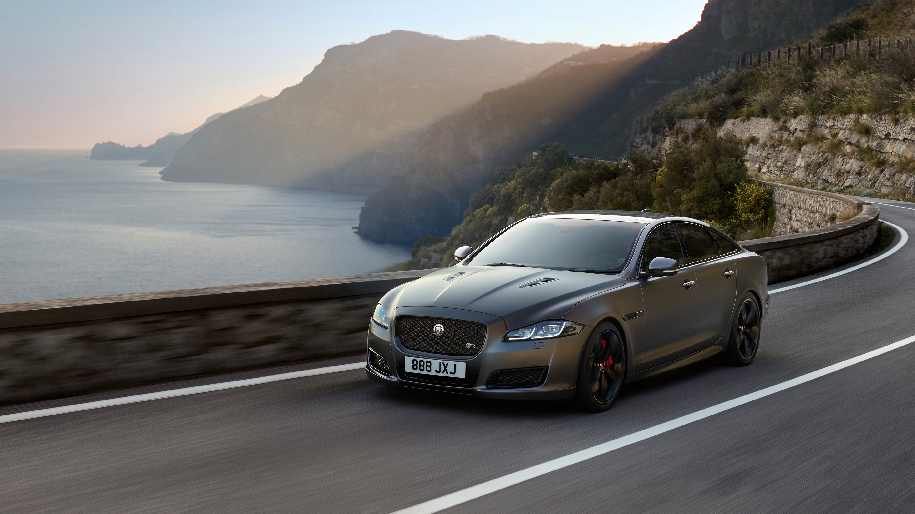 Jaguar XJR575 Wallpaper Car Wallpaper