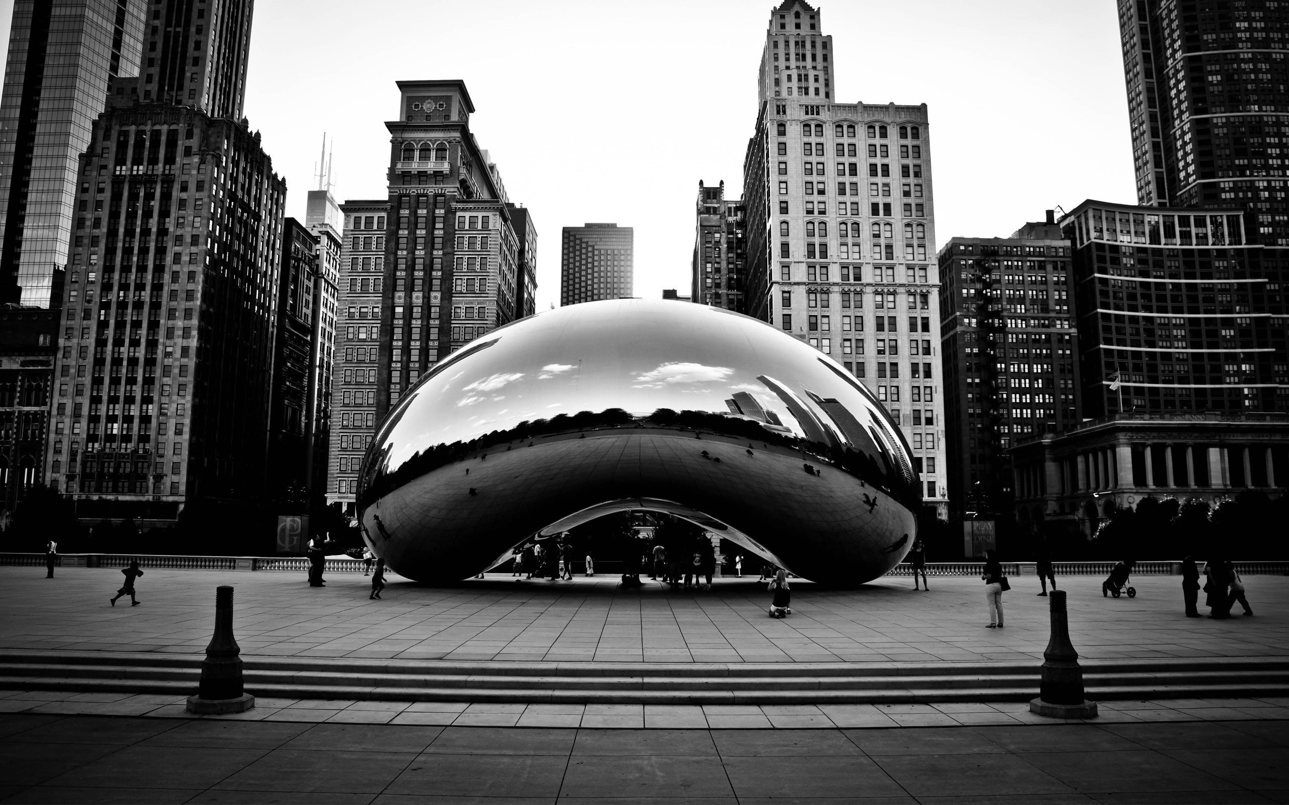 Wallpaper / reflection, The Bean, sculpture, Chicago, Cloud Gate, monochrome, cityscape, 2K free download