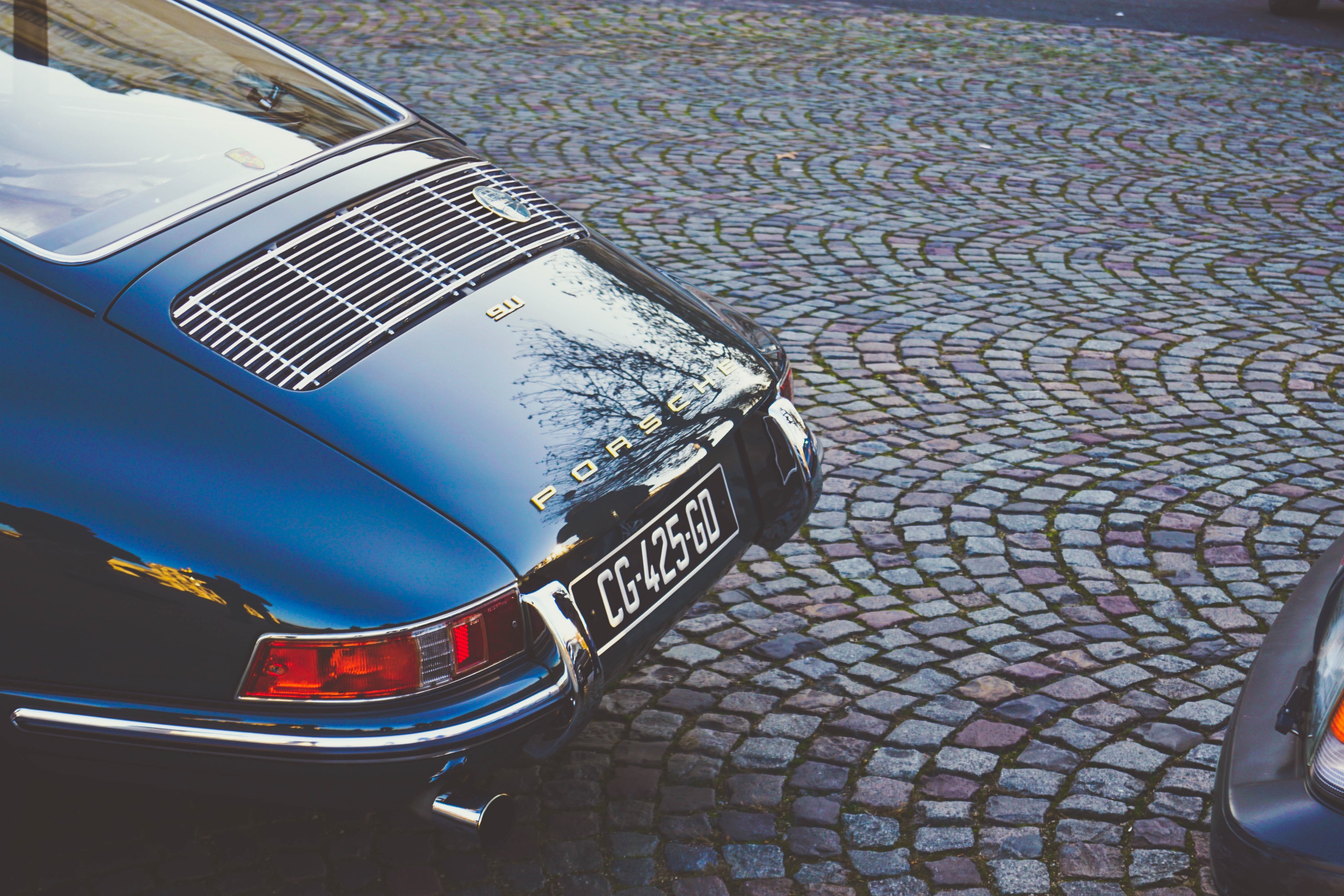 Wallpaper / black porsche 4k wallpaper free download