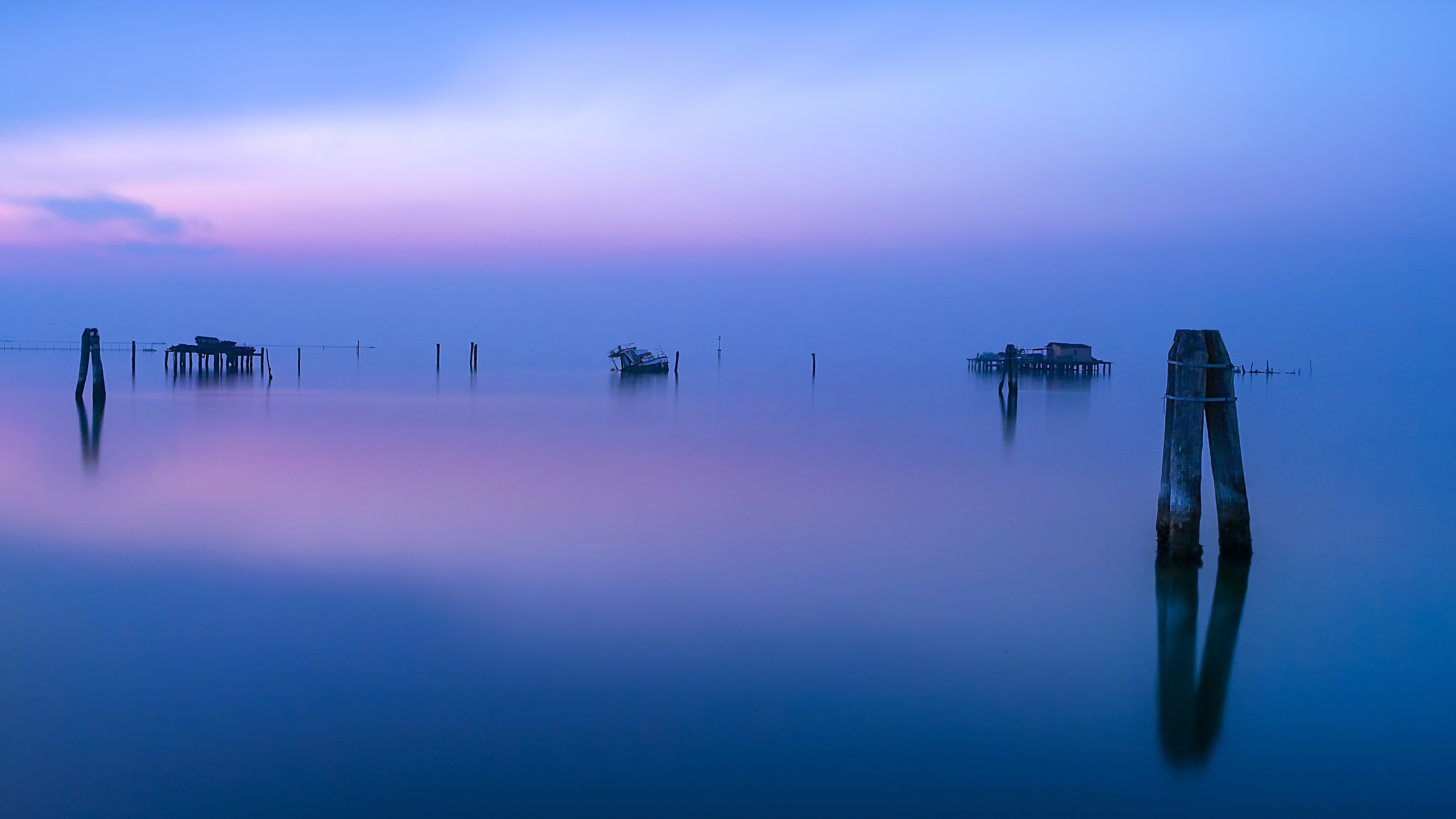 Fishing Huts Wallpaper 4K, Venice, Italy, Water, Nature