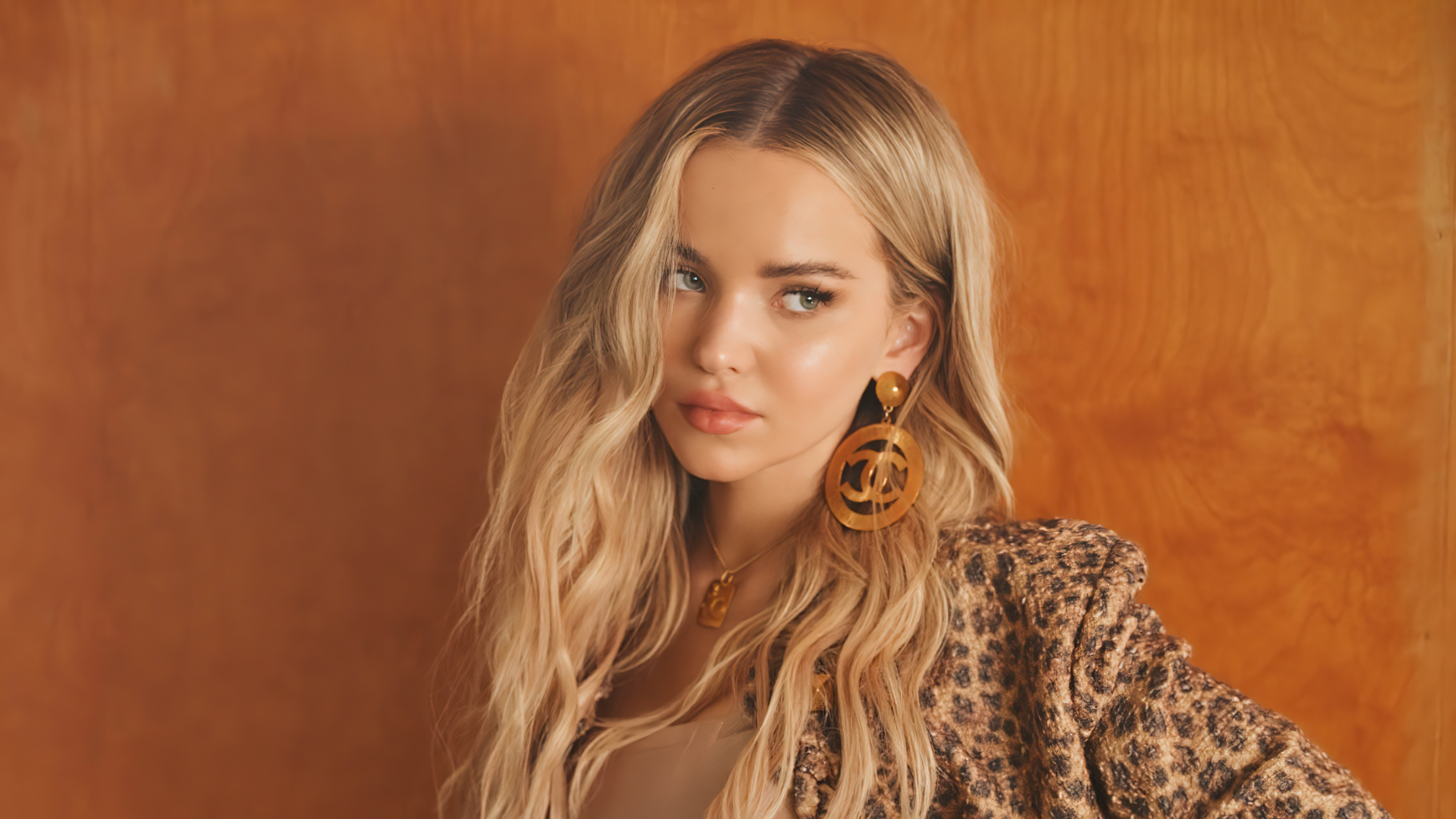 Beautiful Dove Cameron American Actress 4K Wallpaper