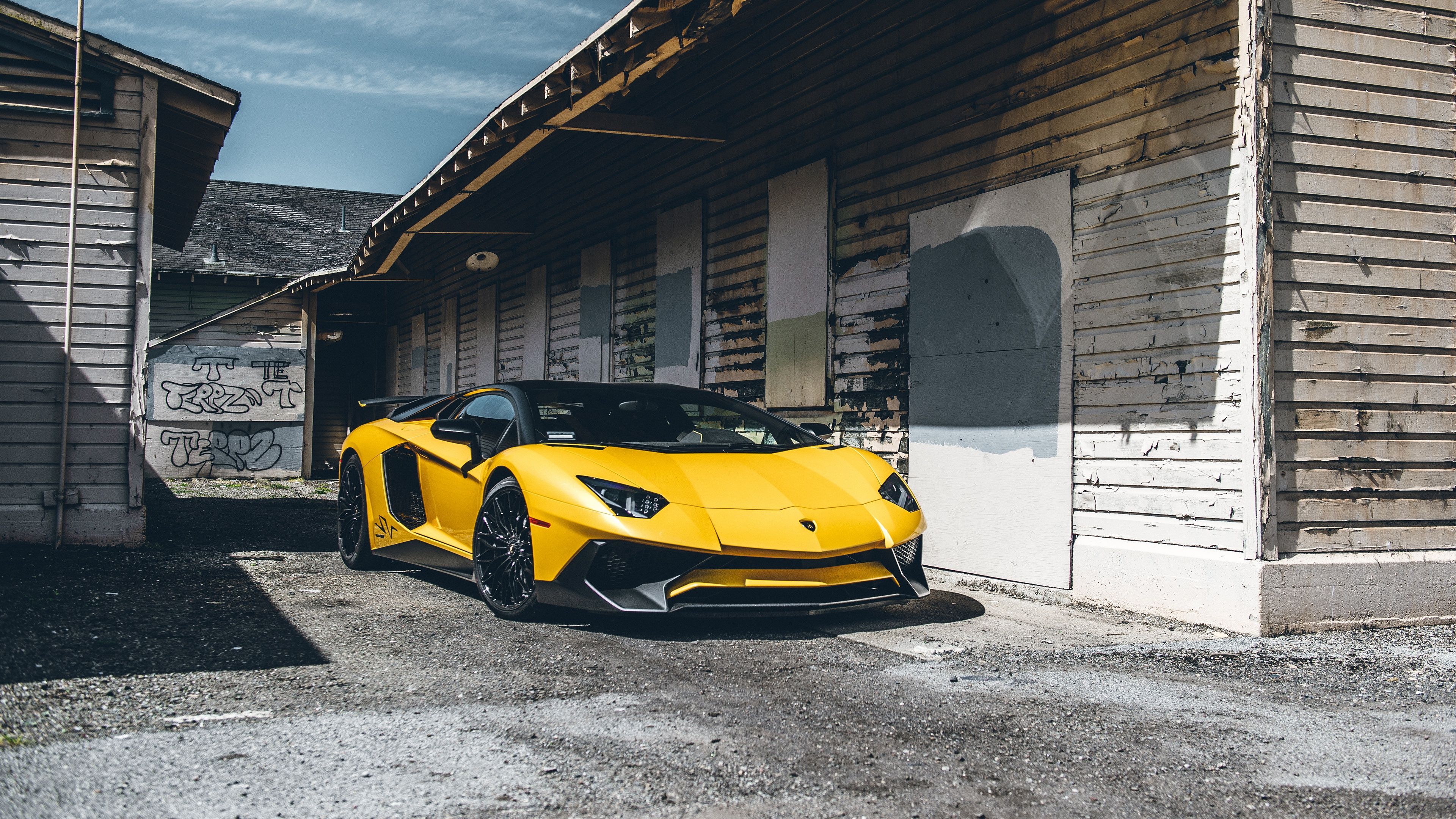 Yellow Lamborghini Aventador 4k