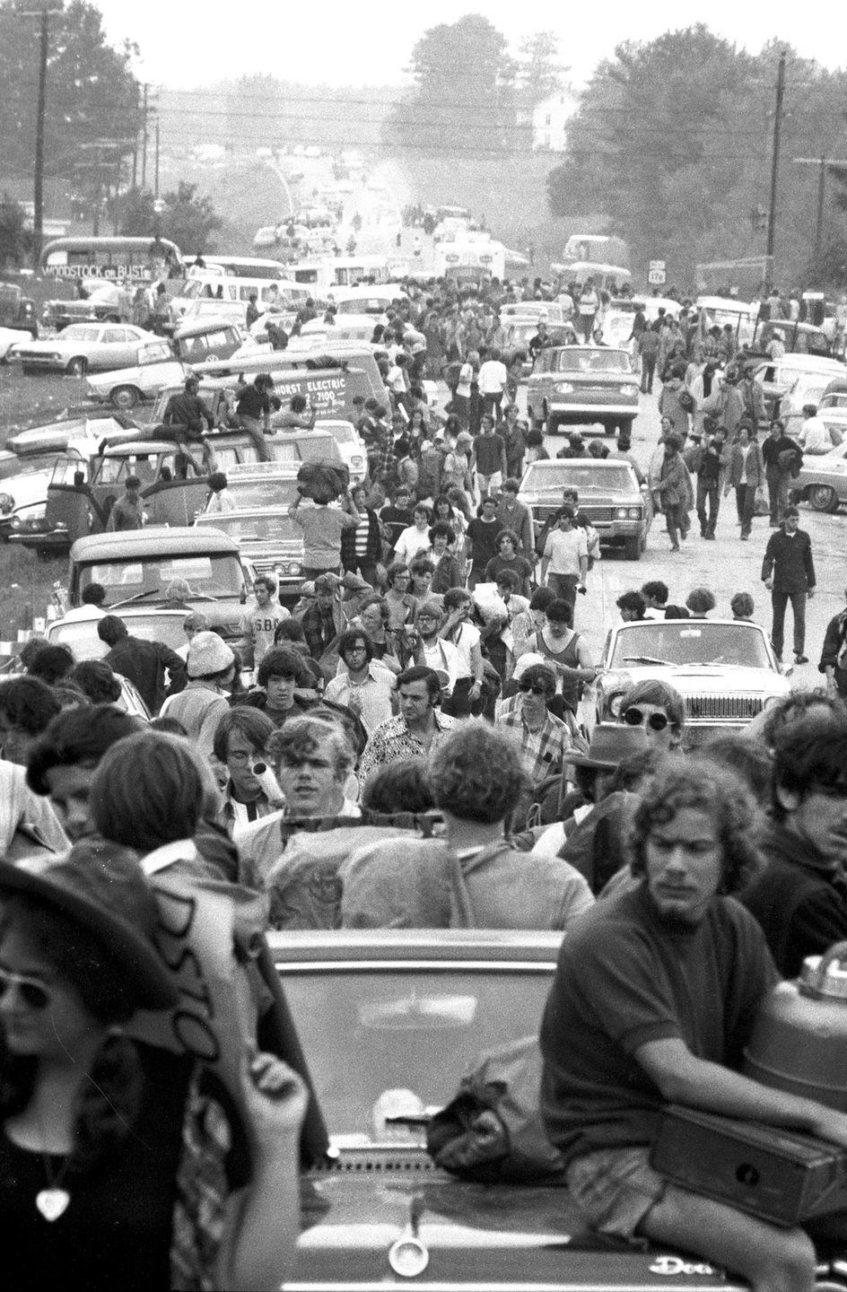 Photos of the Crowds at Woodstock in 1969