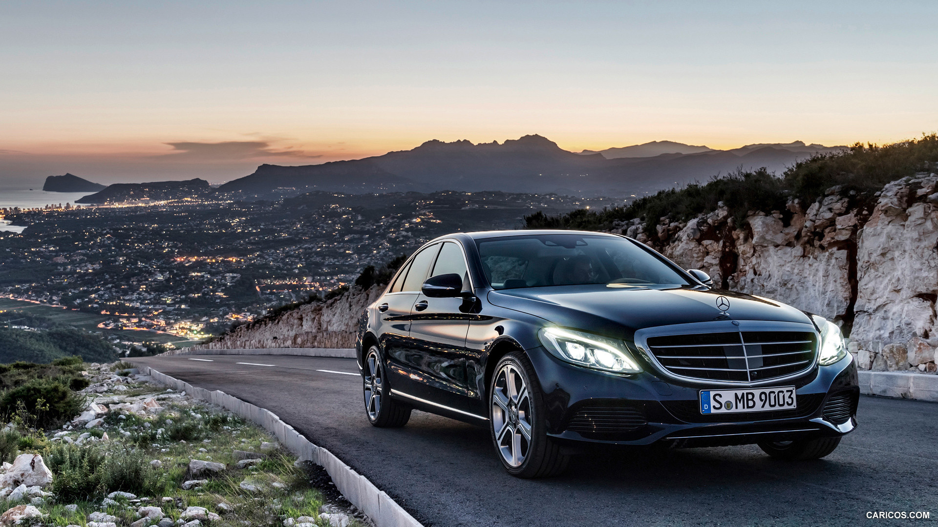 Mercedes C200 Wallpaper