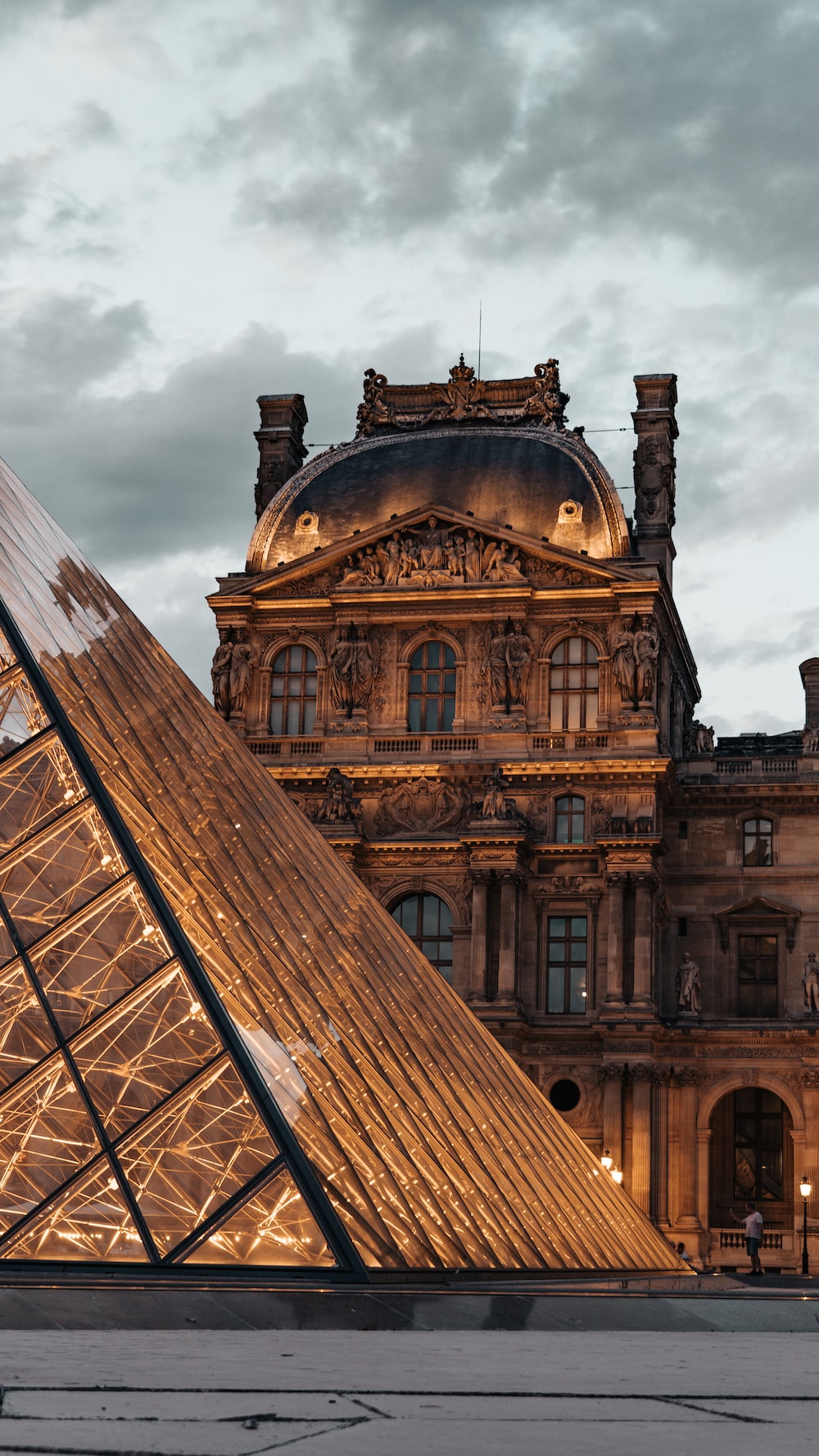 Louvre Picture [HD]. Download