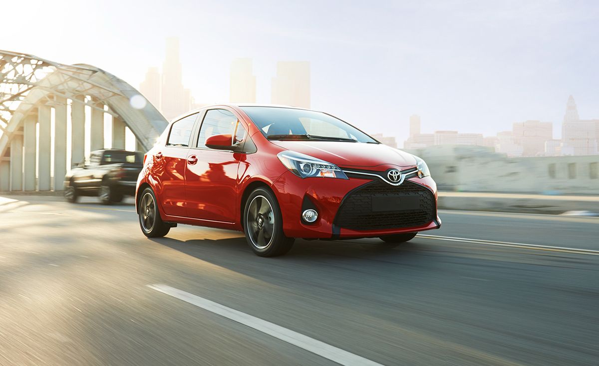 Toyota Yaris Photo and Info
