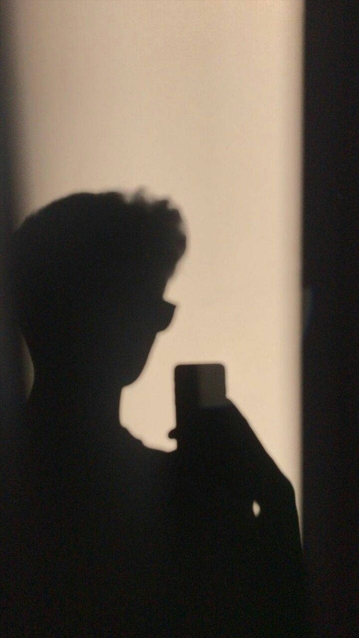 Download Silhouette Mirror Selfie PFP