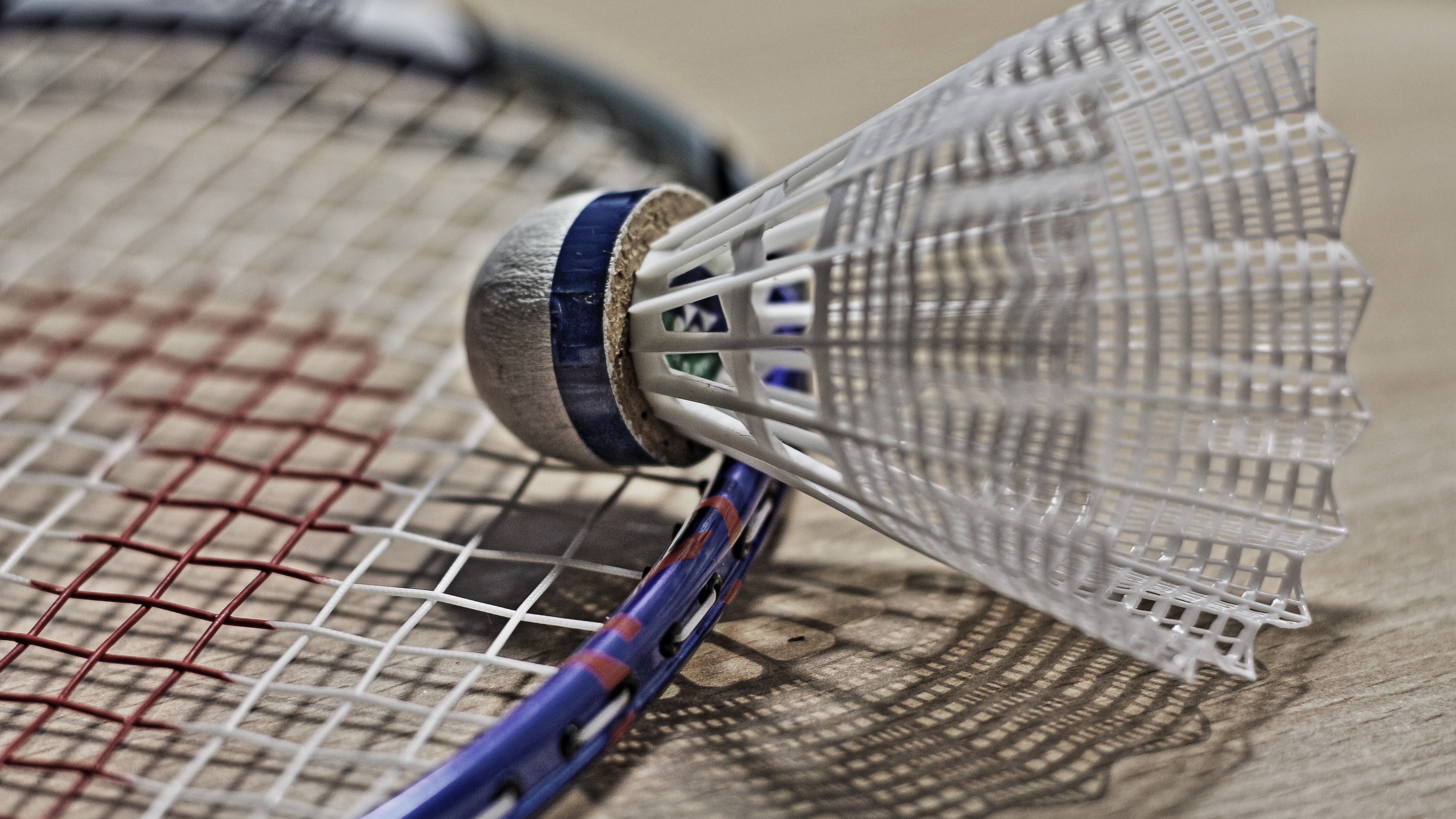 Wallpaper 4k badminton, racket