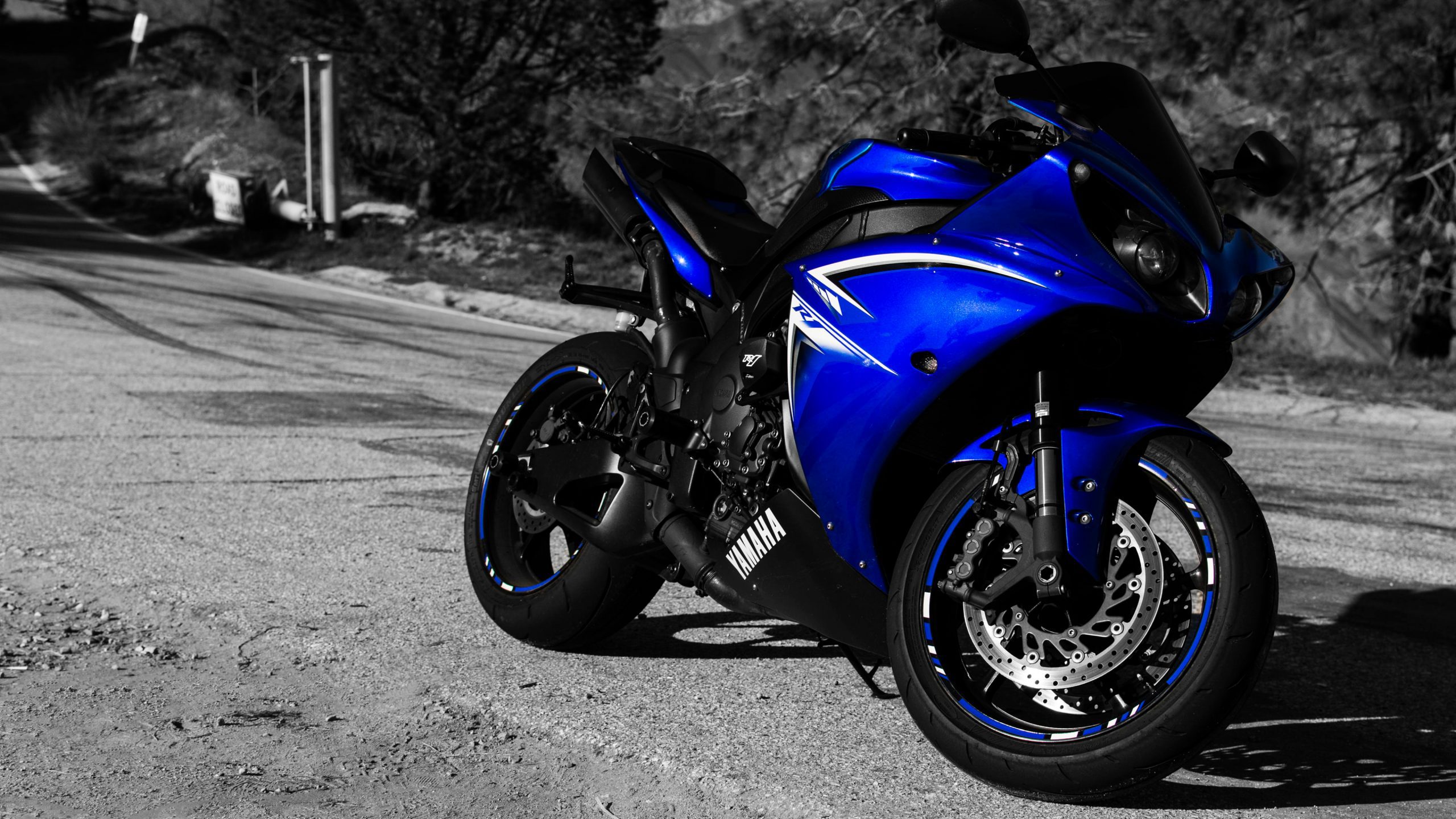 Yamaha Motorcycle [4K] Wallpaper
