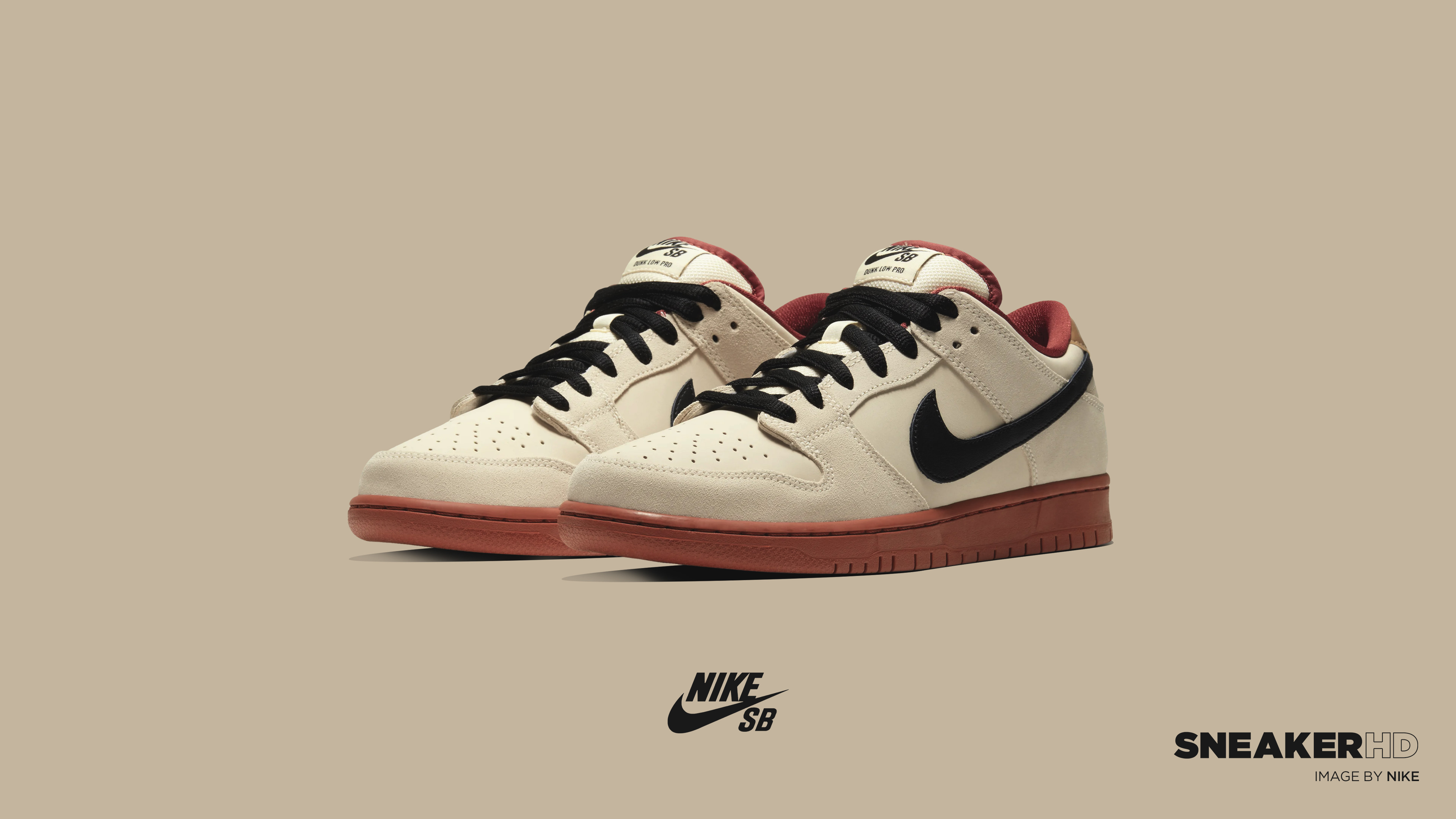 Nike Dunk Low Wallpaper