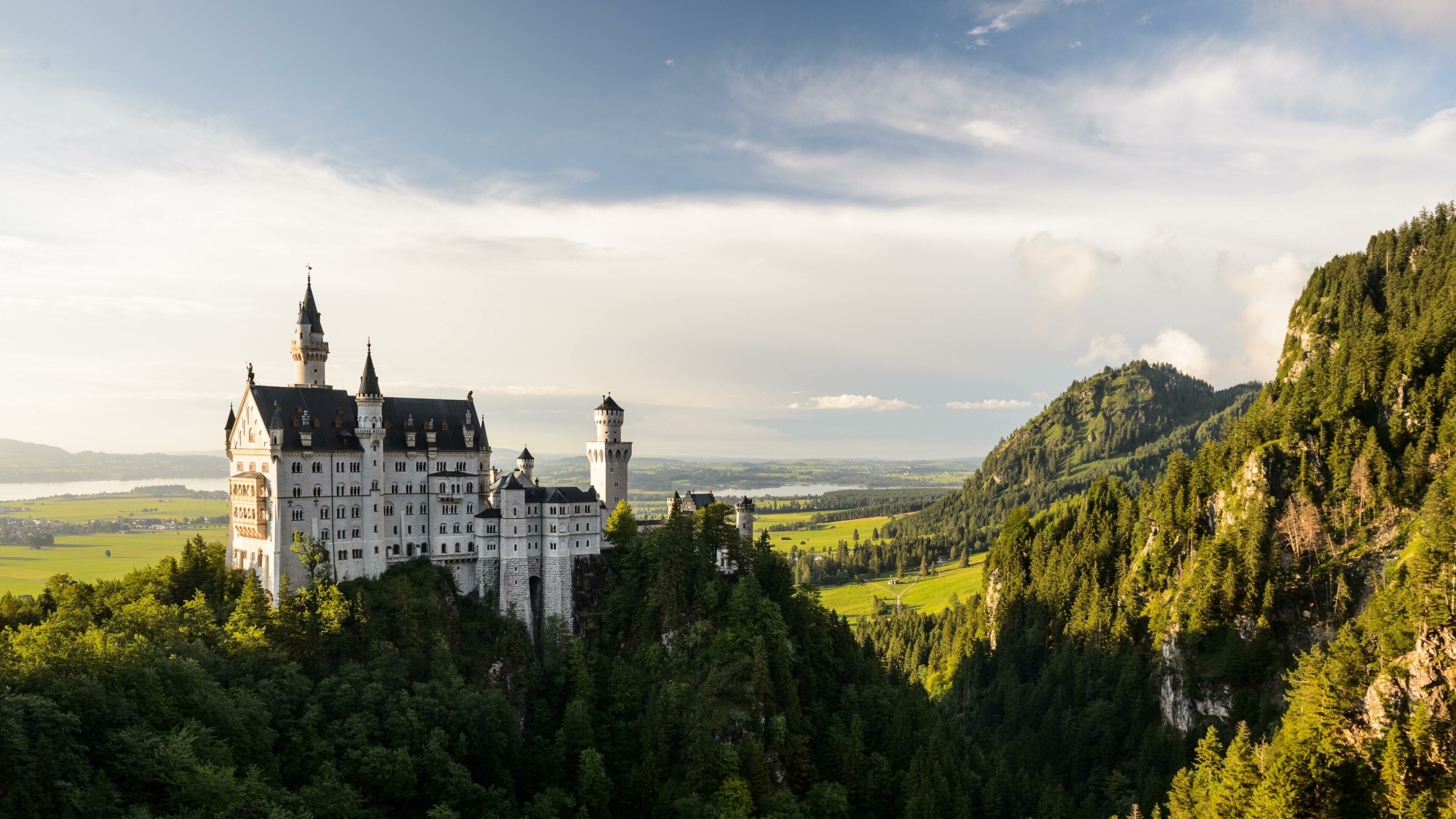 Neuschwanstein Castle Wallpaper: 4K