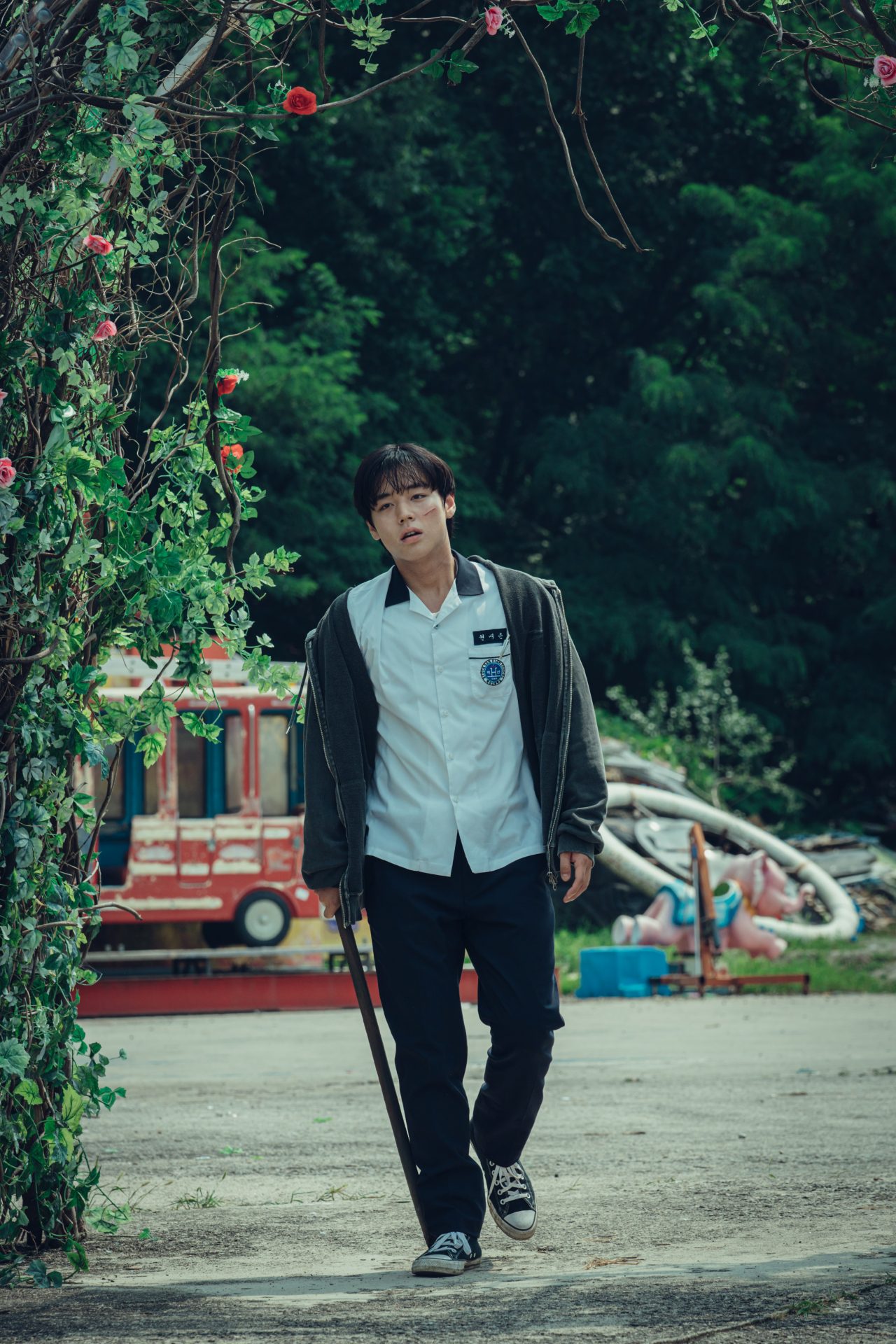 Park Ji Hoon Confronts Violence to