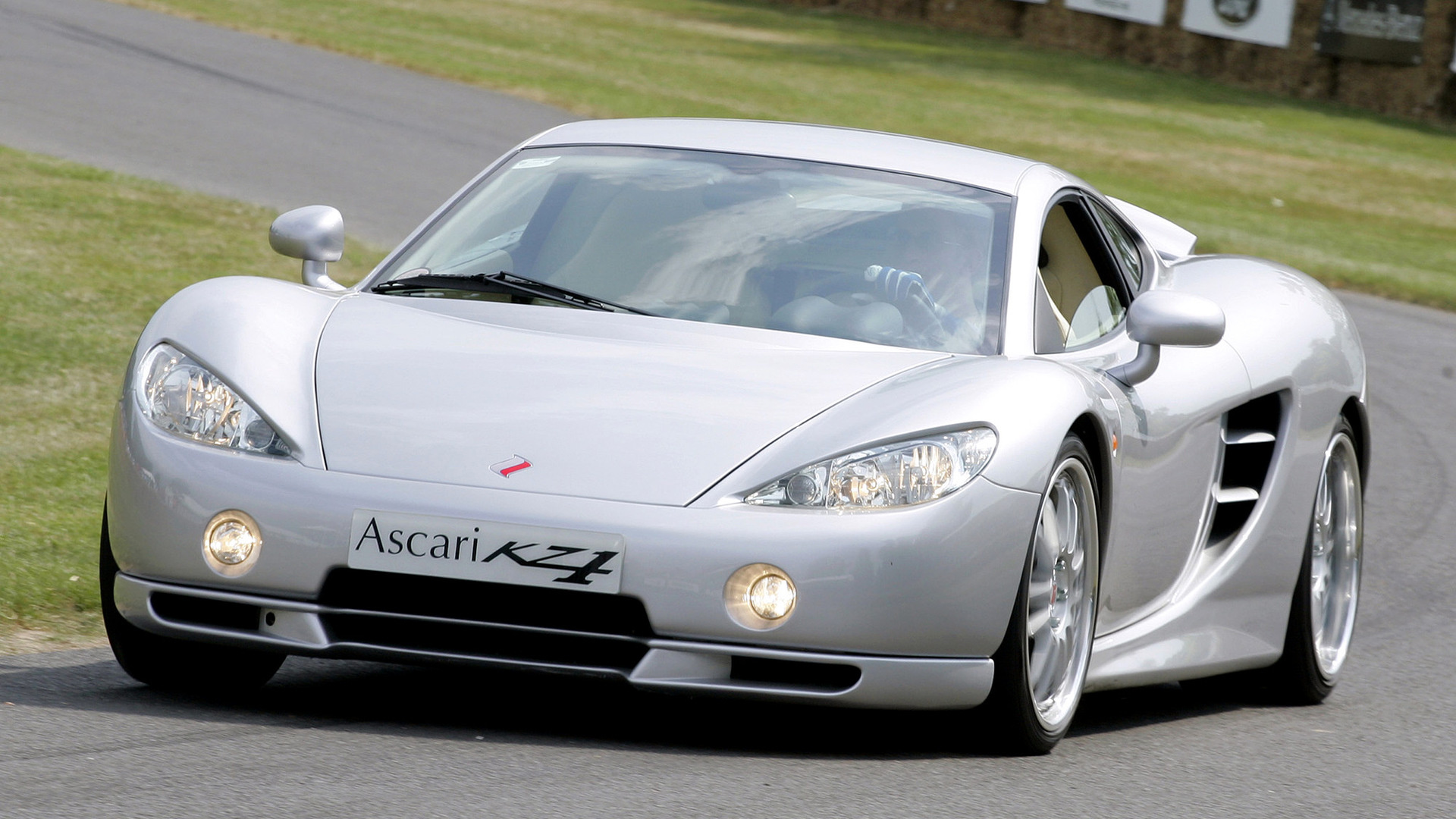 Ascari KZ 1 And HD