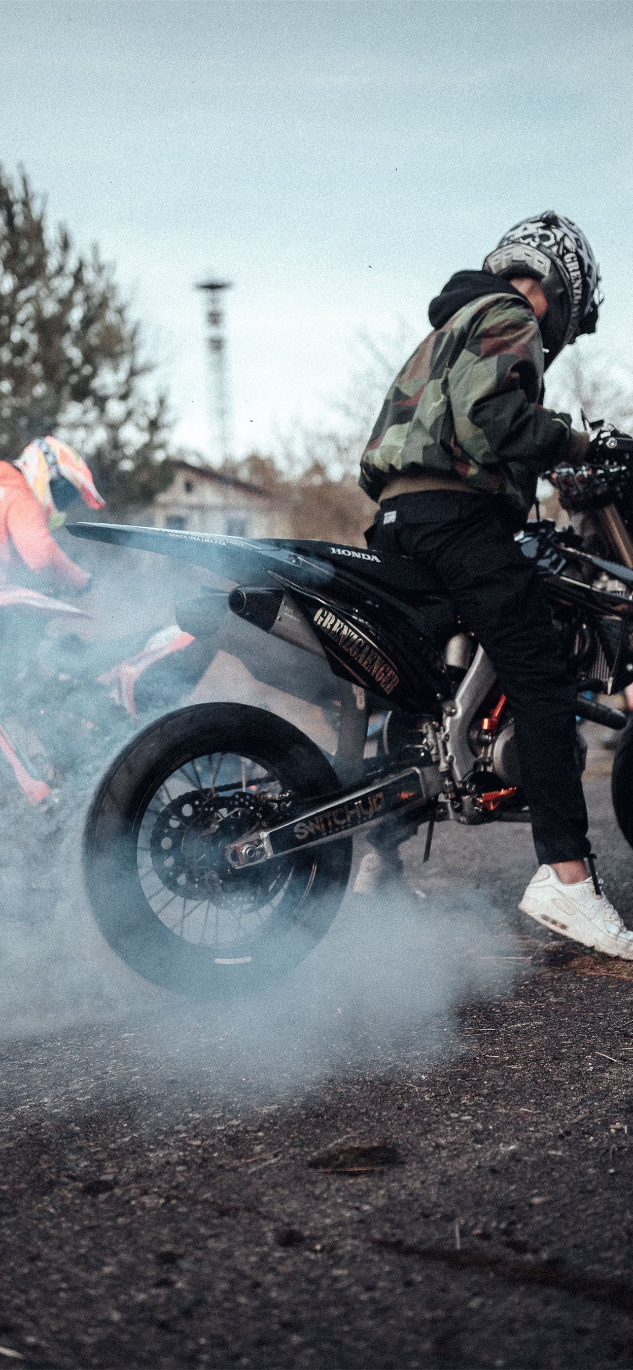 Best Motor bike staunt iPhone HD