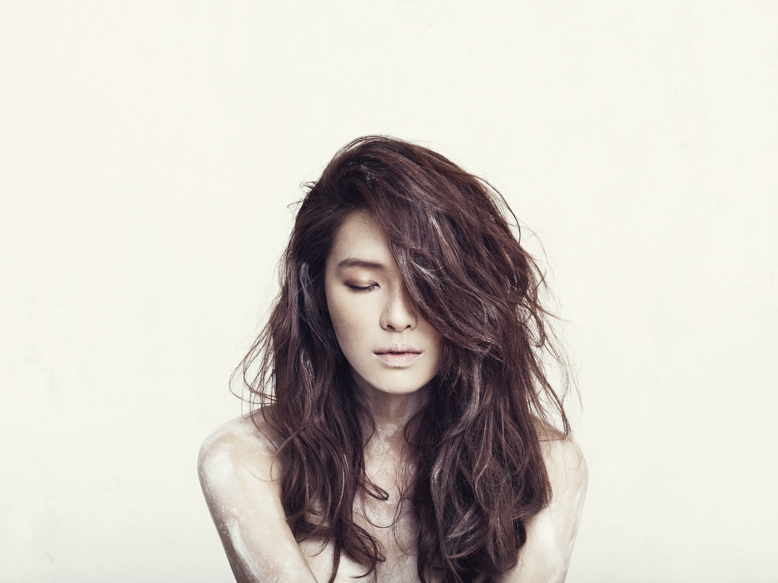 long hair, Lee Yeon Hee, wavy hair