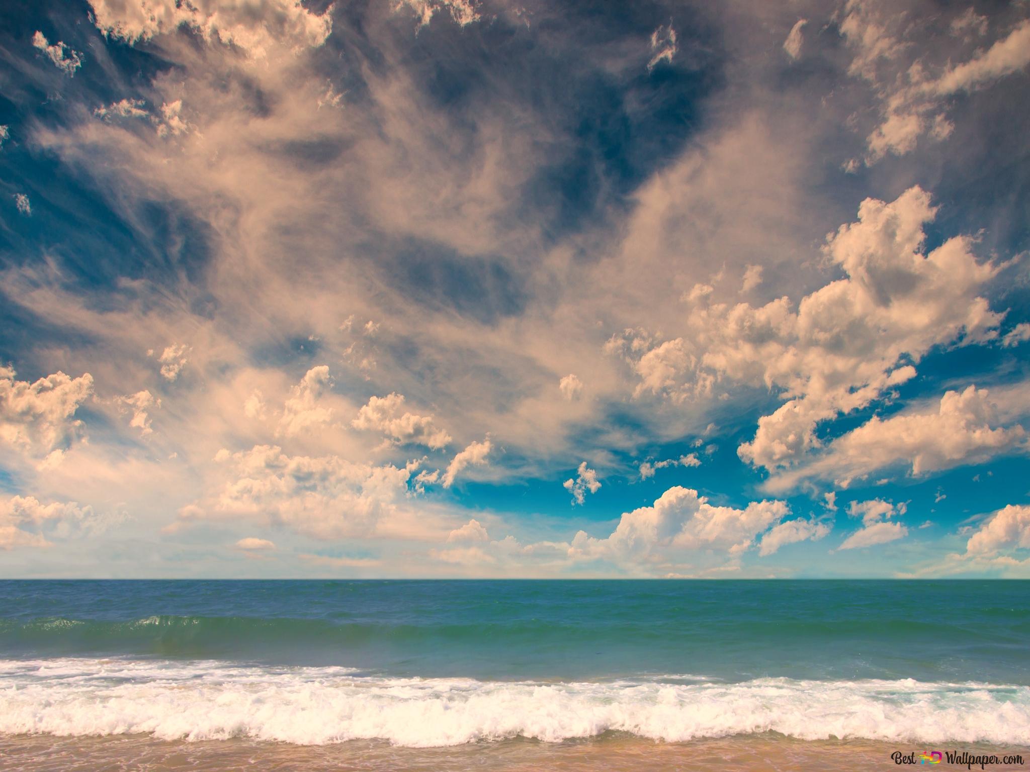 beach in cloudy weather 2K wallpaper