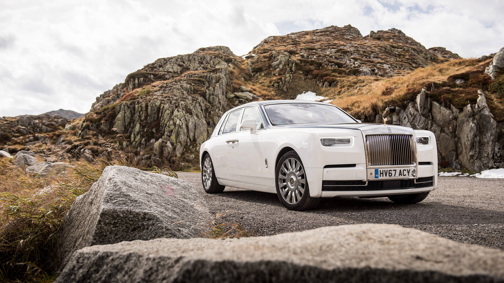 Download Rolls Royce 4K Phantom Near