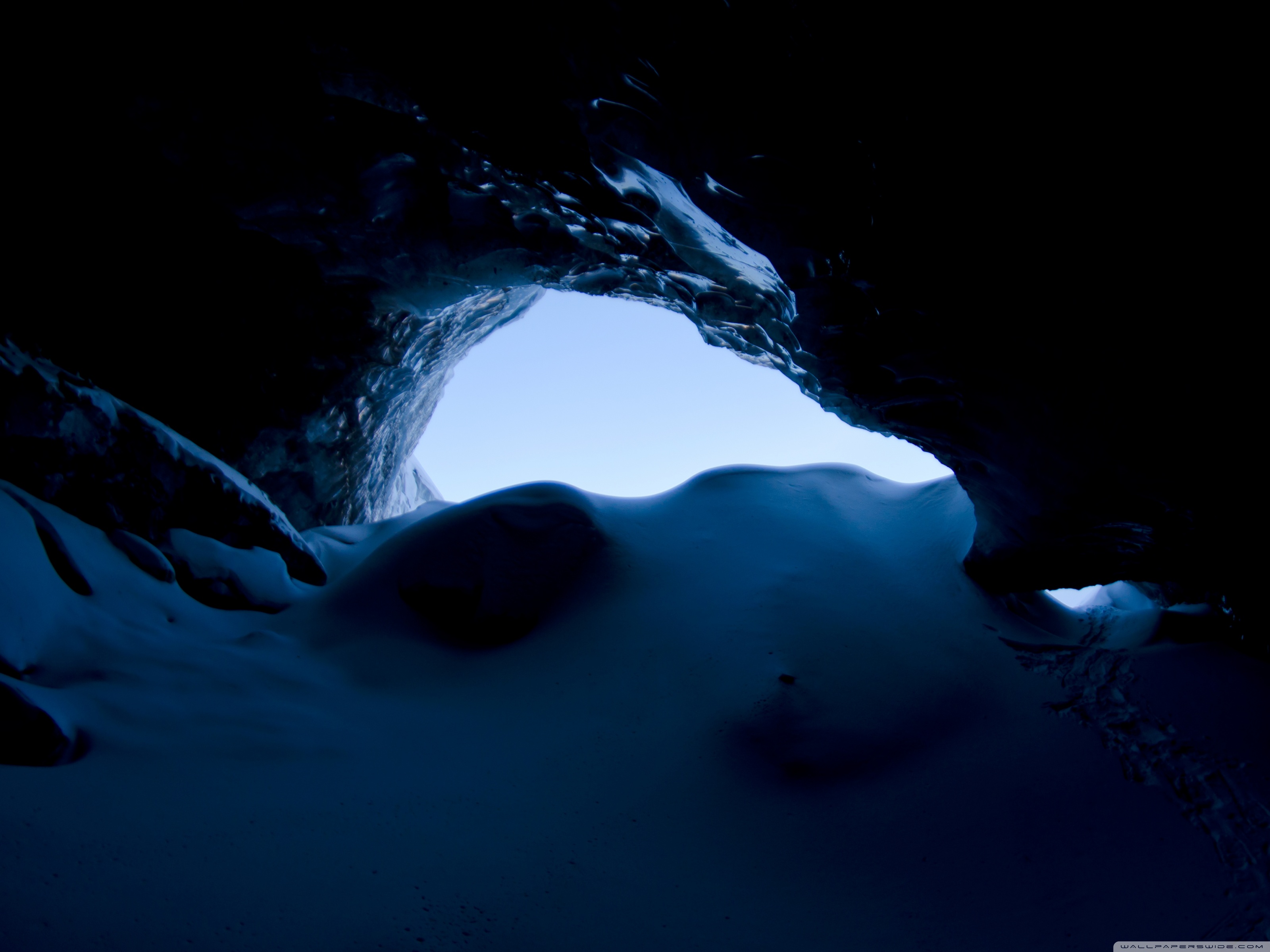 Glacier Cave Ultra HD Desktop