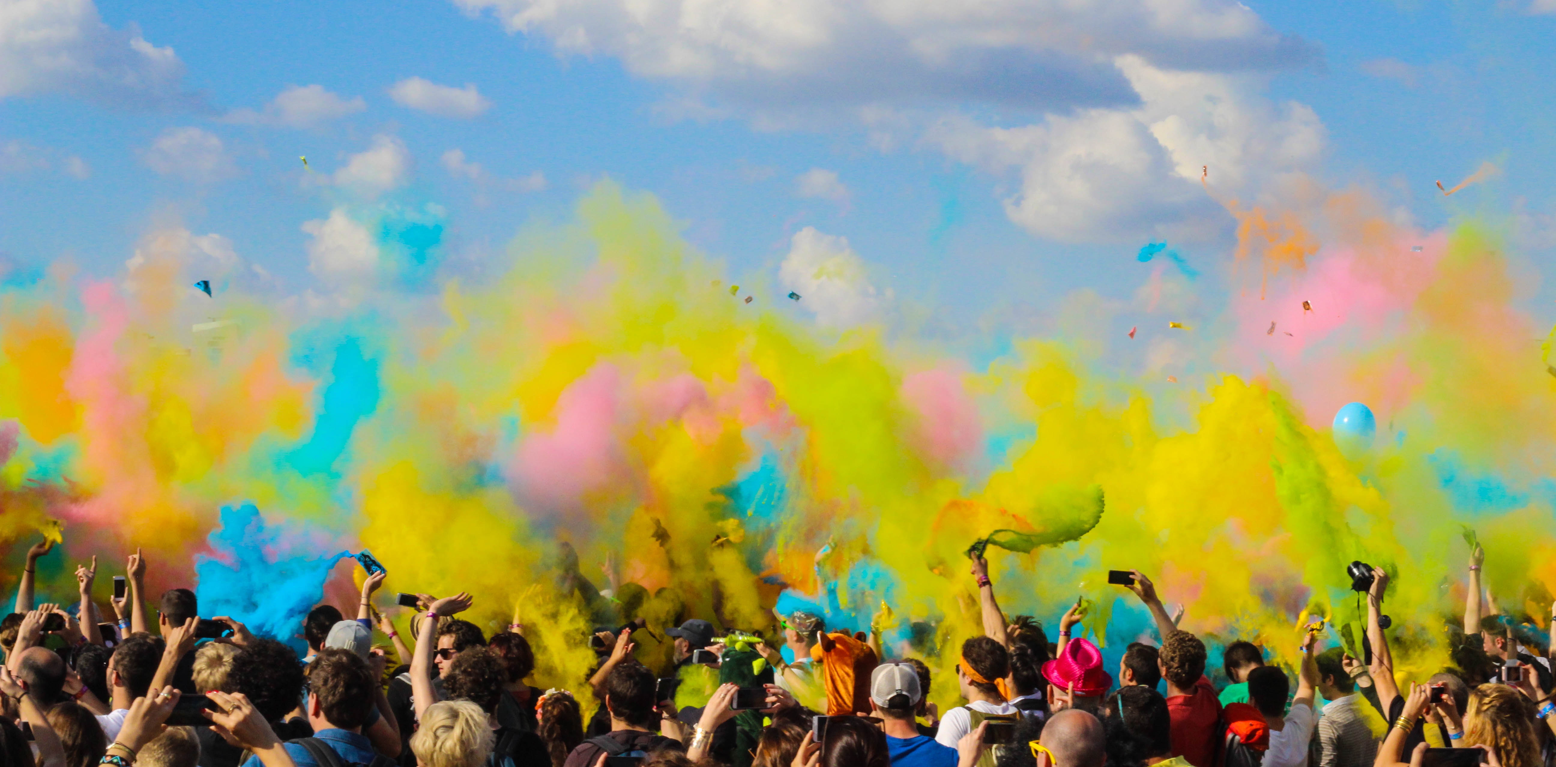 5184x2556 colorful, person, group, yellow, blue, indium, wallpaper, colour run, summer background, festival, traditional, summer wallpaper, colour, powder, party, color, celebration, crowd, holi, Free picture, summer Gallery HD Wallpaper