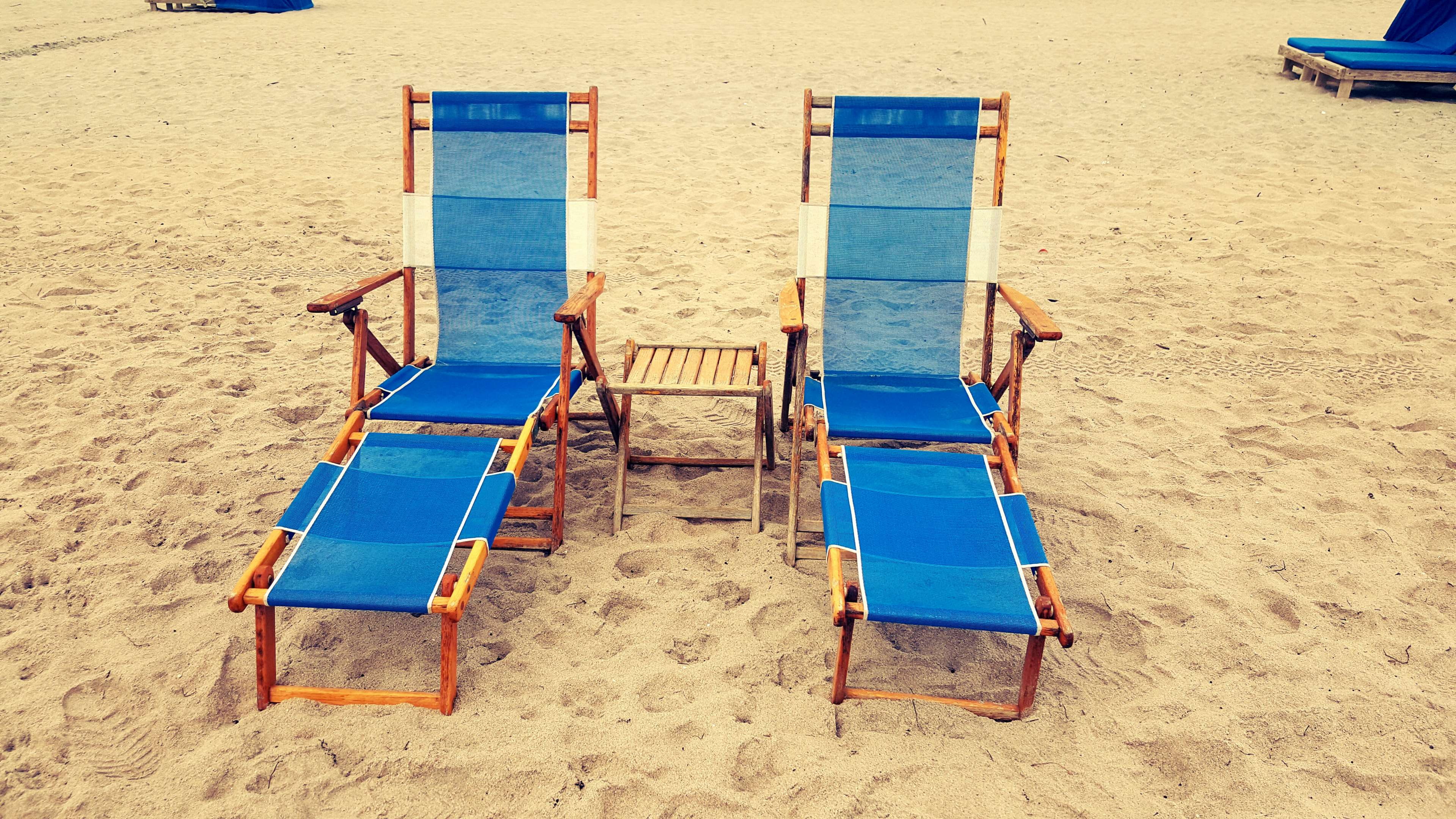 Wallpaper / beach chairs