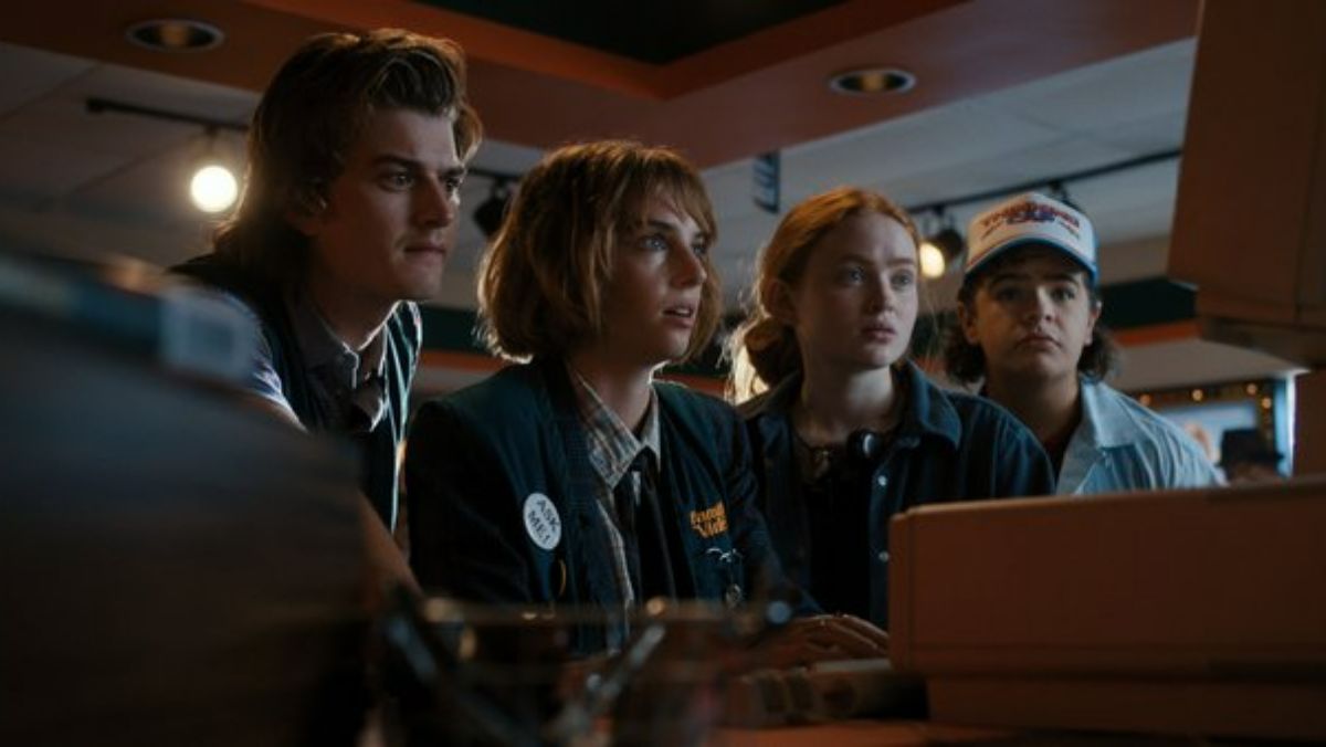 STRANGER THINGS 4 Drops a Slate of Curious and Mysterious New Image