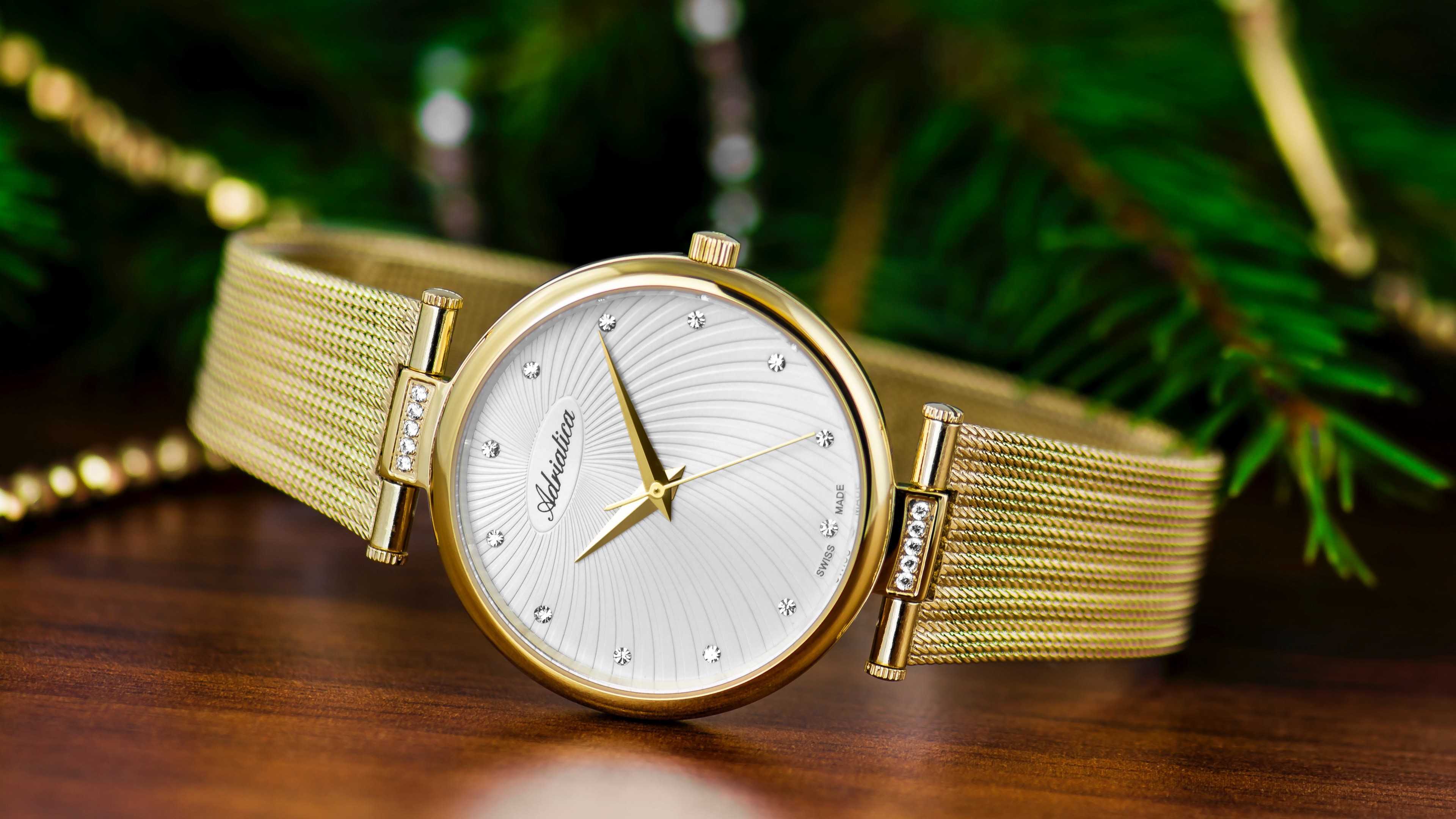 Wallpaper / watch gold jewellery and wristwatch HD 4k wallpaper free download