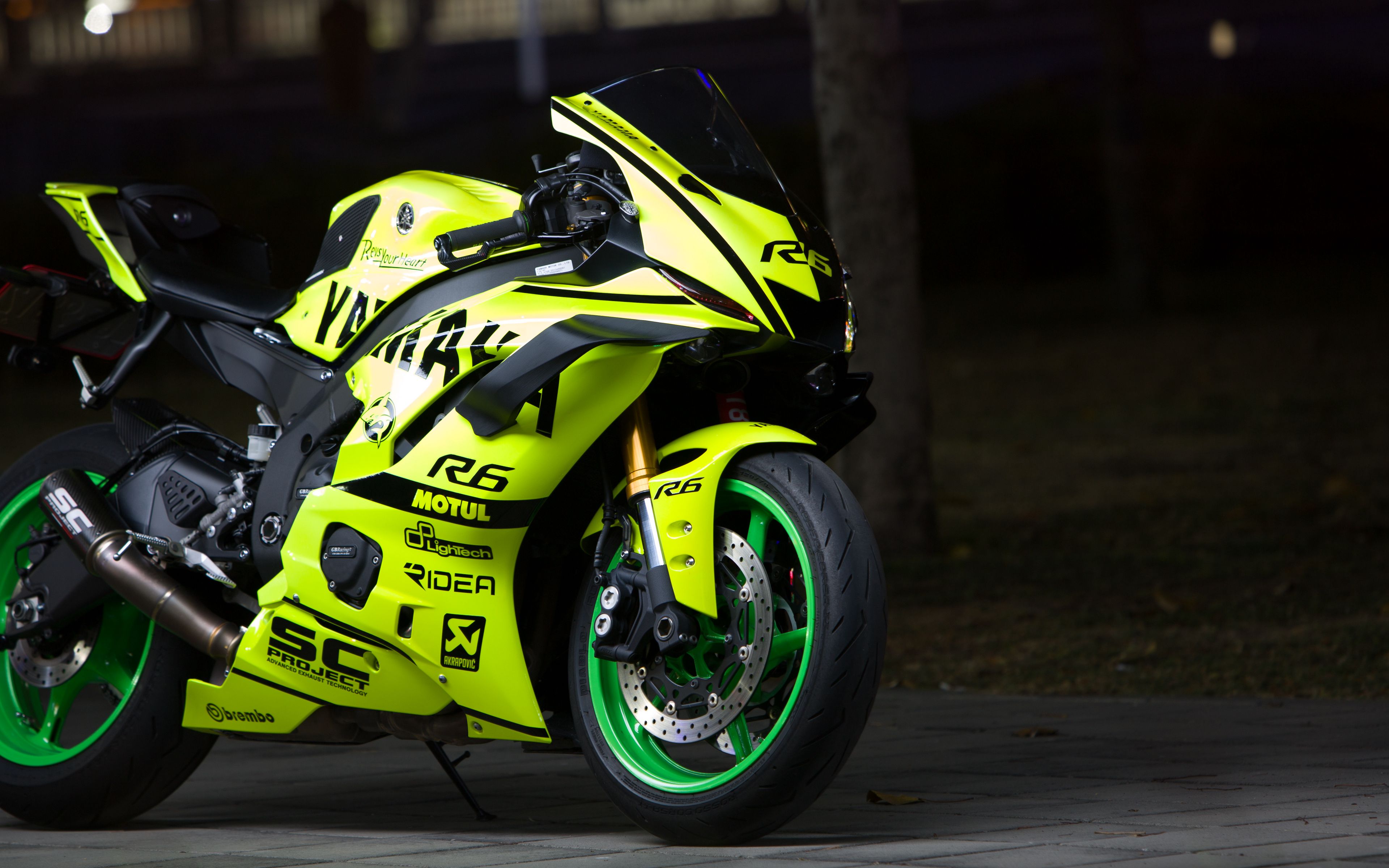 Download wallpaper 3840x2400 yamaha, motorcycle, bike, green, moto 4k ultra HD 16:10 HD background