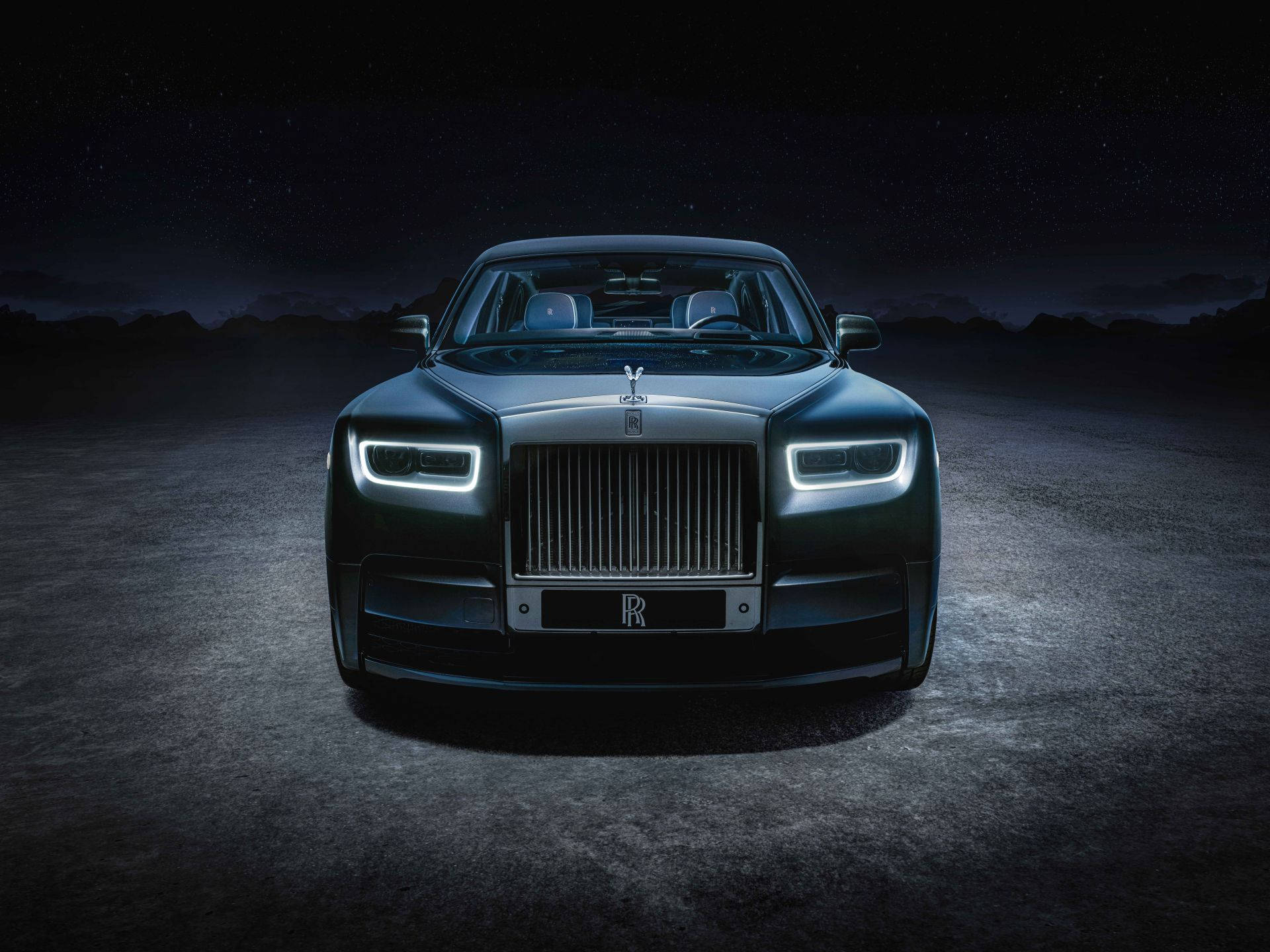 Download Rolls Royce 4K Phantom In Darkness Wallpaper