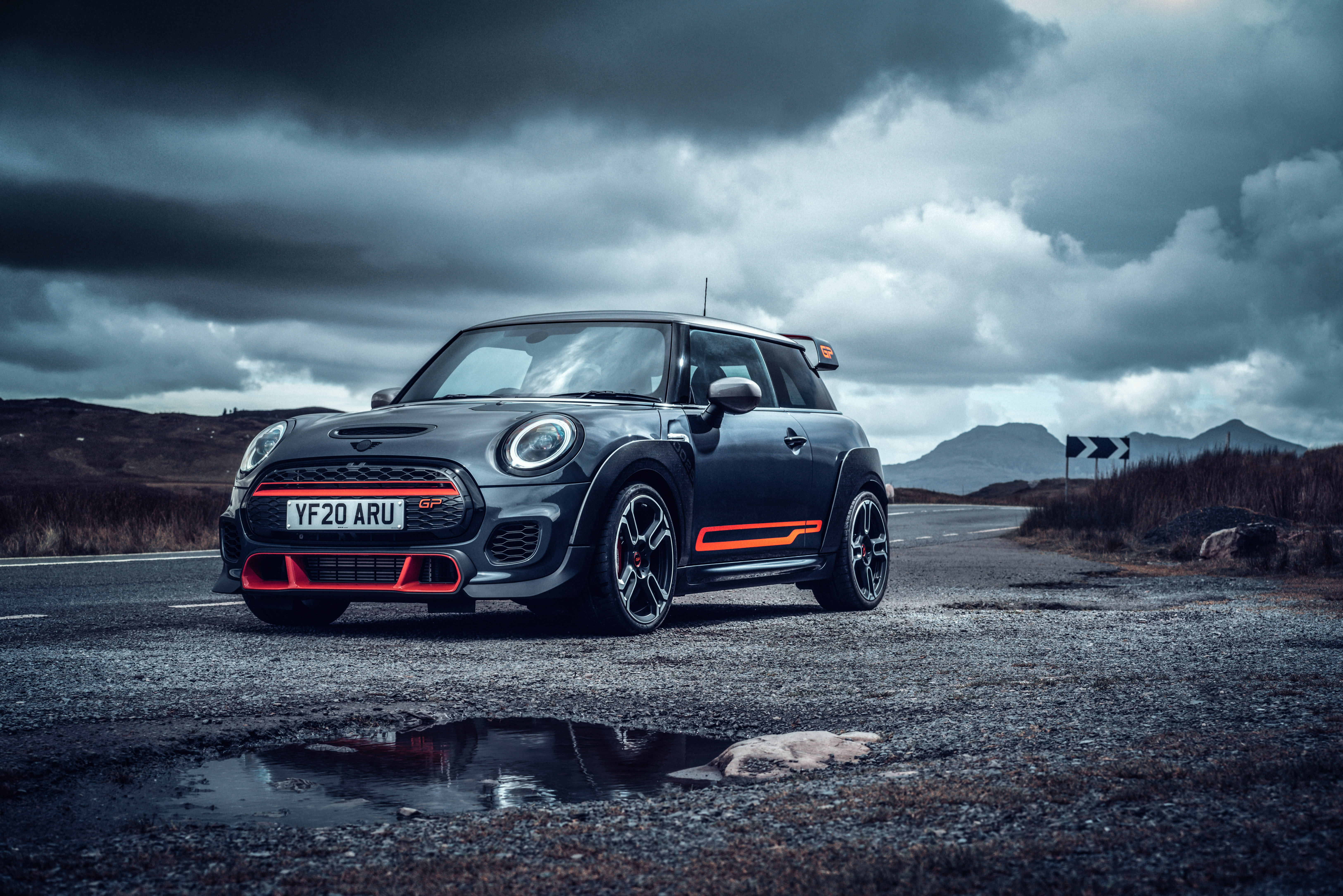 MINI Cooper S 5-Door - Your Funky HD Wallpapers Are Served - autoevolution