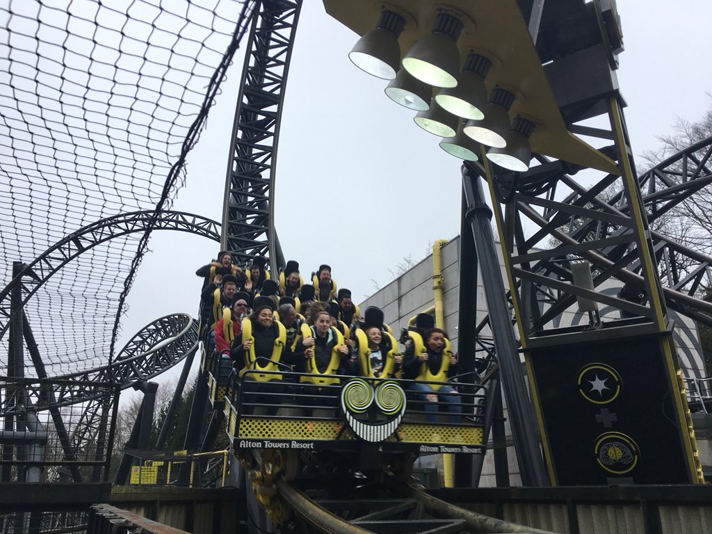 Theme Park Worldwide Always! What's your favourite element on The Smiler at Alton Towers? #TheSmiler