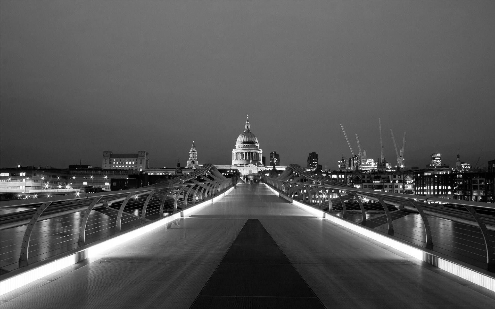 Black And White London Wallpaper