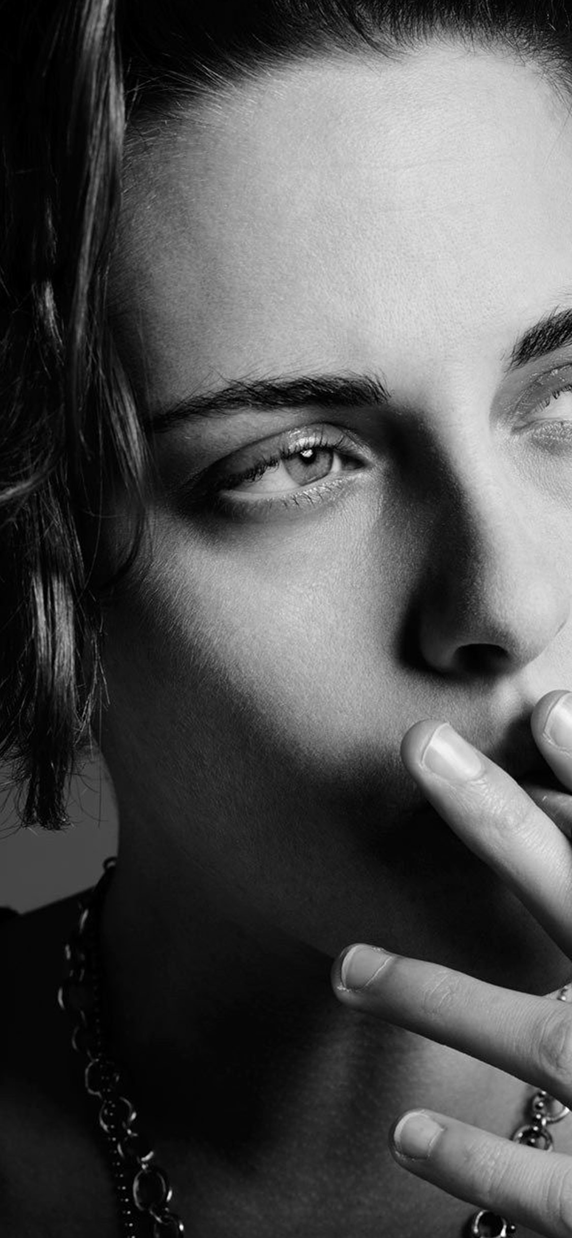 iPhone X wallpaper. kristen stewart bw girl smoke film actress celebrity beauty