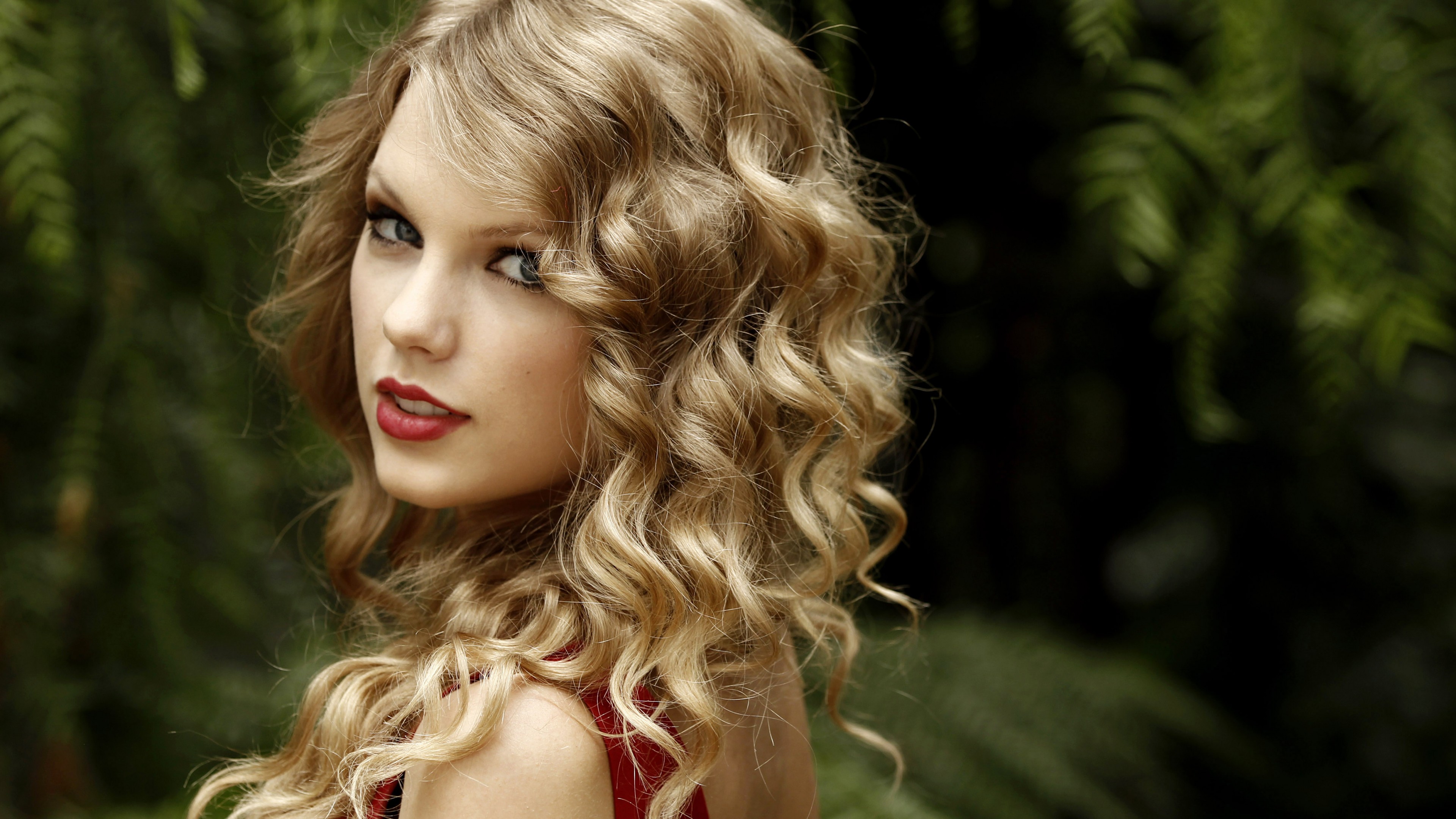 Wallpaper Taylor Swift, Taylor Alison Swift, artists, music, songwriter, actress red lips, hair, look, green, Celebrities
