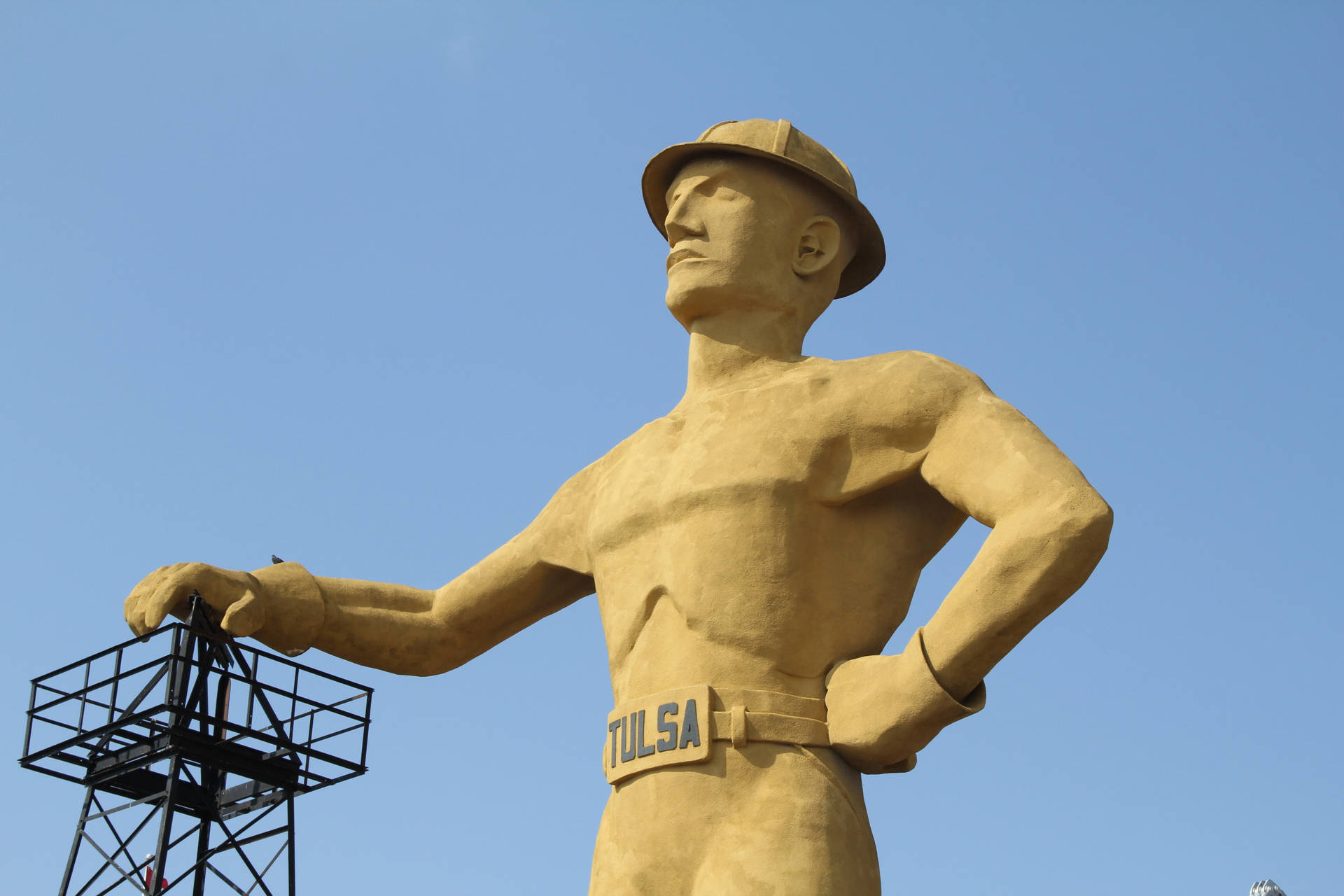 Download Oklahoma Golden Driller Statue Wallpaper