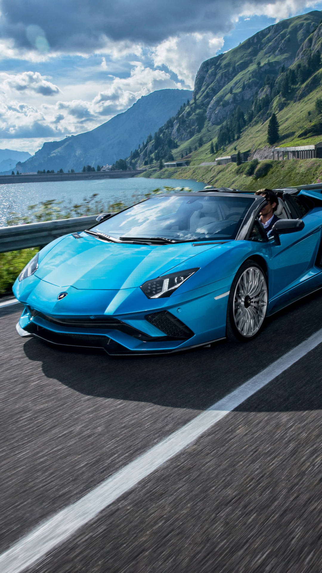 Download 4k Lamborghini iPhone Scenic
