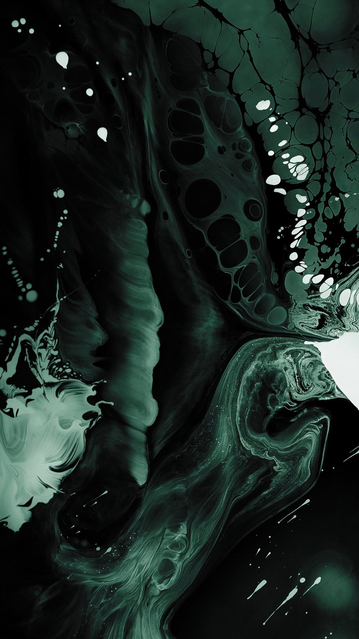 Home Screen on my Midnight Green iPhone 13 Mini