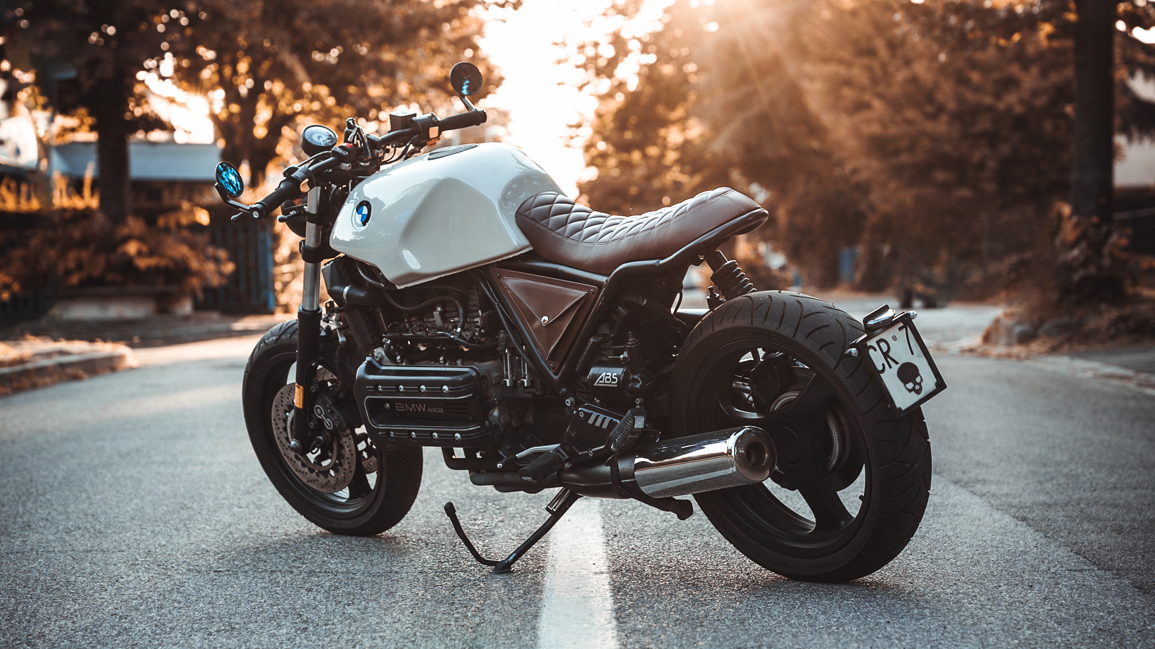 Wallpaper 4k bmw k100, motorcycle, bike, side view 4k Wallpaper