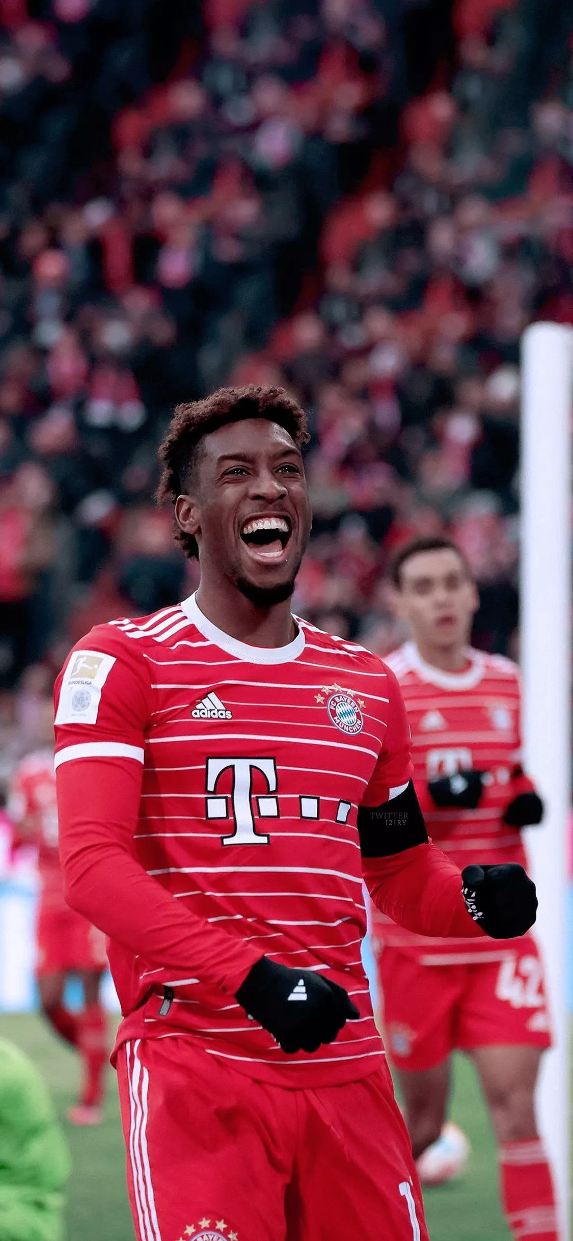 Tadic #Wallpaper └